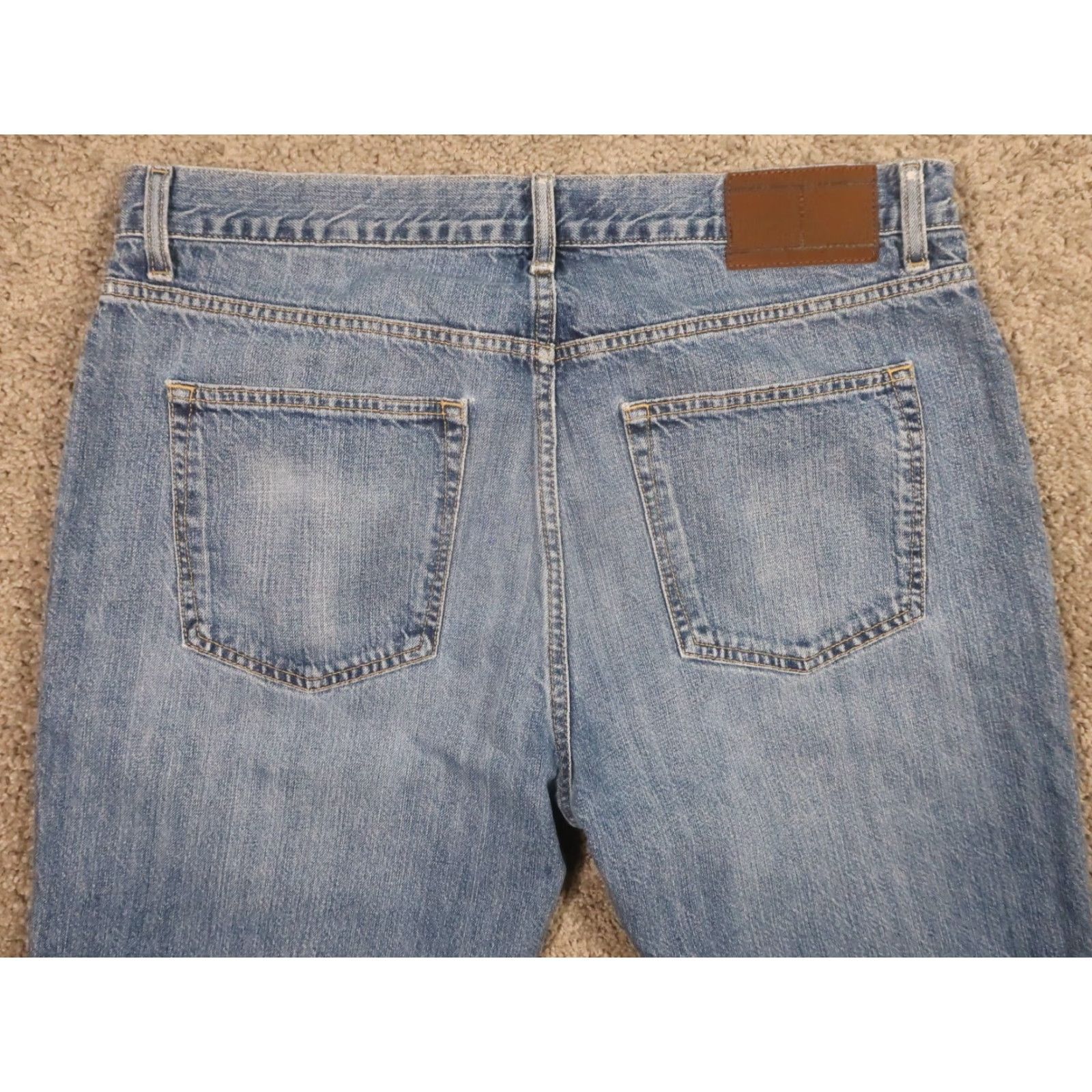Tommy Hilfiger VINTAGE Tommy Hilfiger Jeans Mens 36x30 Straight 100% Cotton Medium Wash Denim Loose Fit Size US 36 / EU 52 - 6 Thumbnail