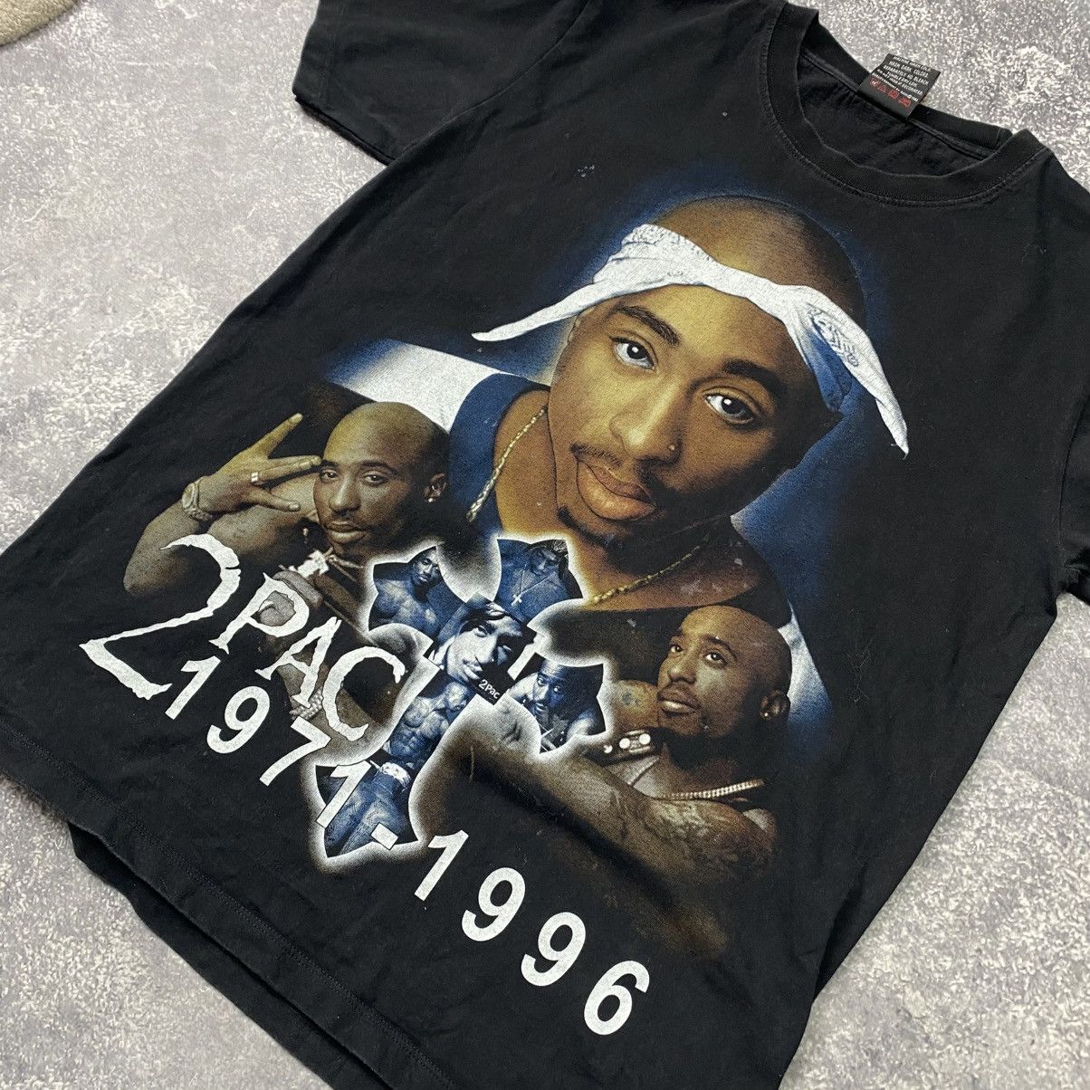 Band Tees × Vintage Vintage Tupac 2Pac Big logo Rare 90’s band tee Size US M / EU 48-50 / 2 - 2 Thumbnail
