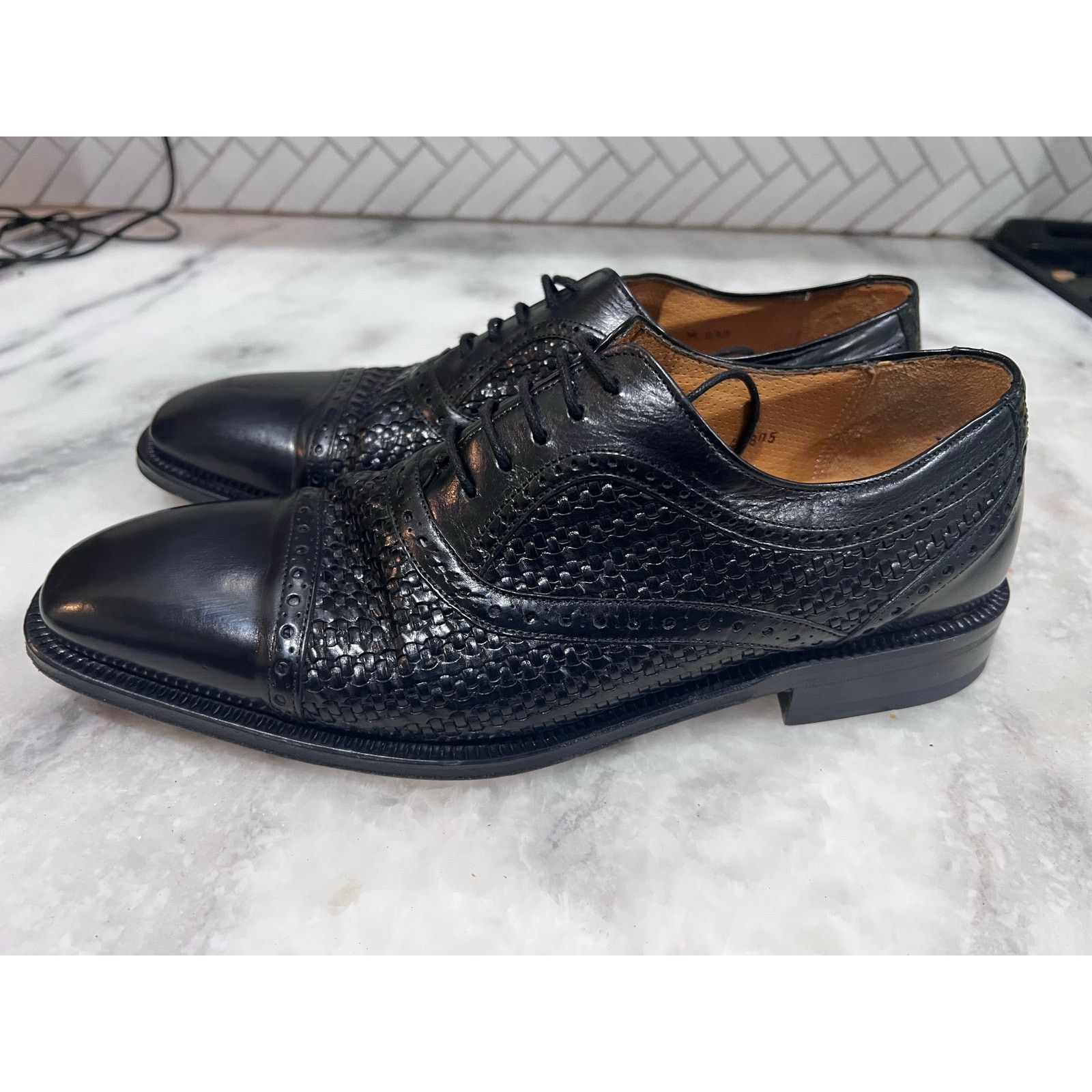 Mezlan Mezlan Dubai Black Woven Cap Toe Oxfor Dress Shoe Men’s Sz 8 Size US 8 / EU 41 - 4 Thumbnail