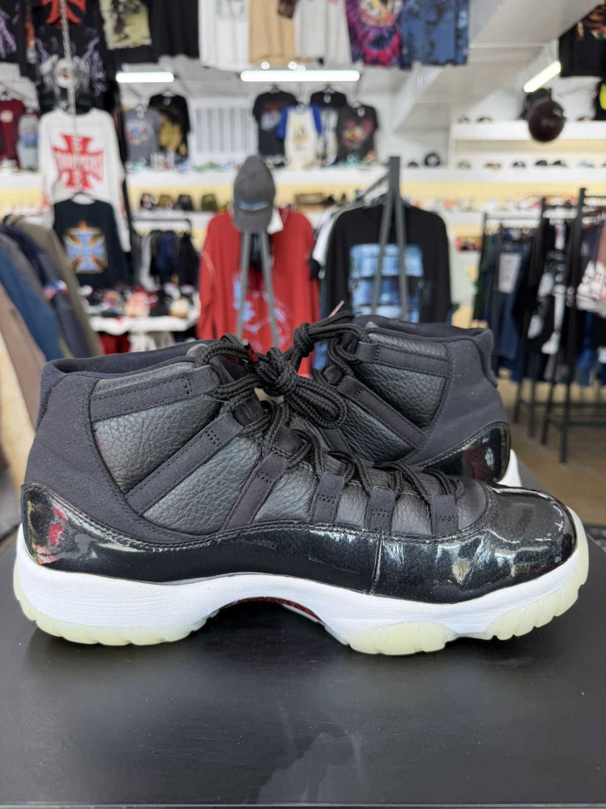 Jordan Brand Air Jordan 11 72-10 Size 10.5 (2015) Size US 10.5 / EU 43-44 - 3 Thumbnail