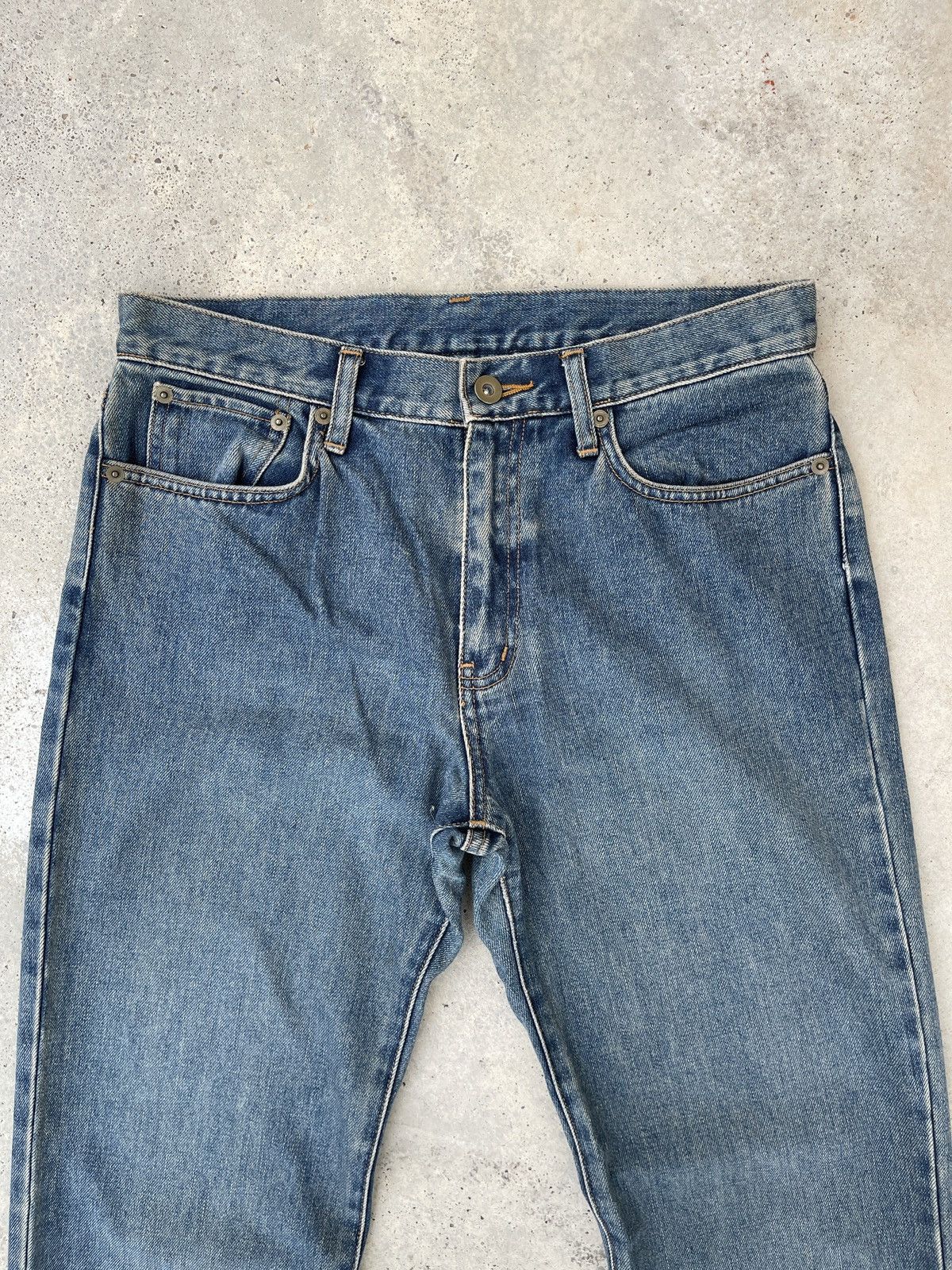 Uniqlo × Vintage Vintage Uniqlo Faded Blue Denim Jeans Size US 32 / EU 48 - 2 Thumbnail