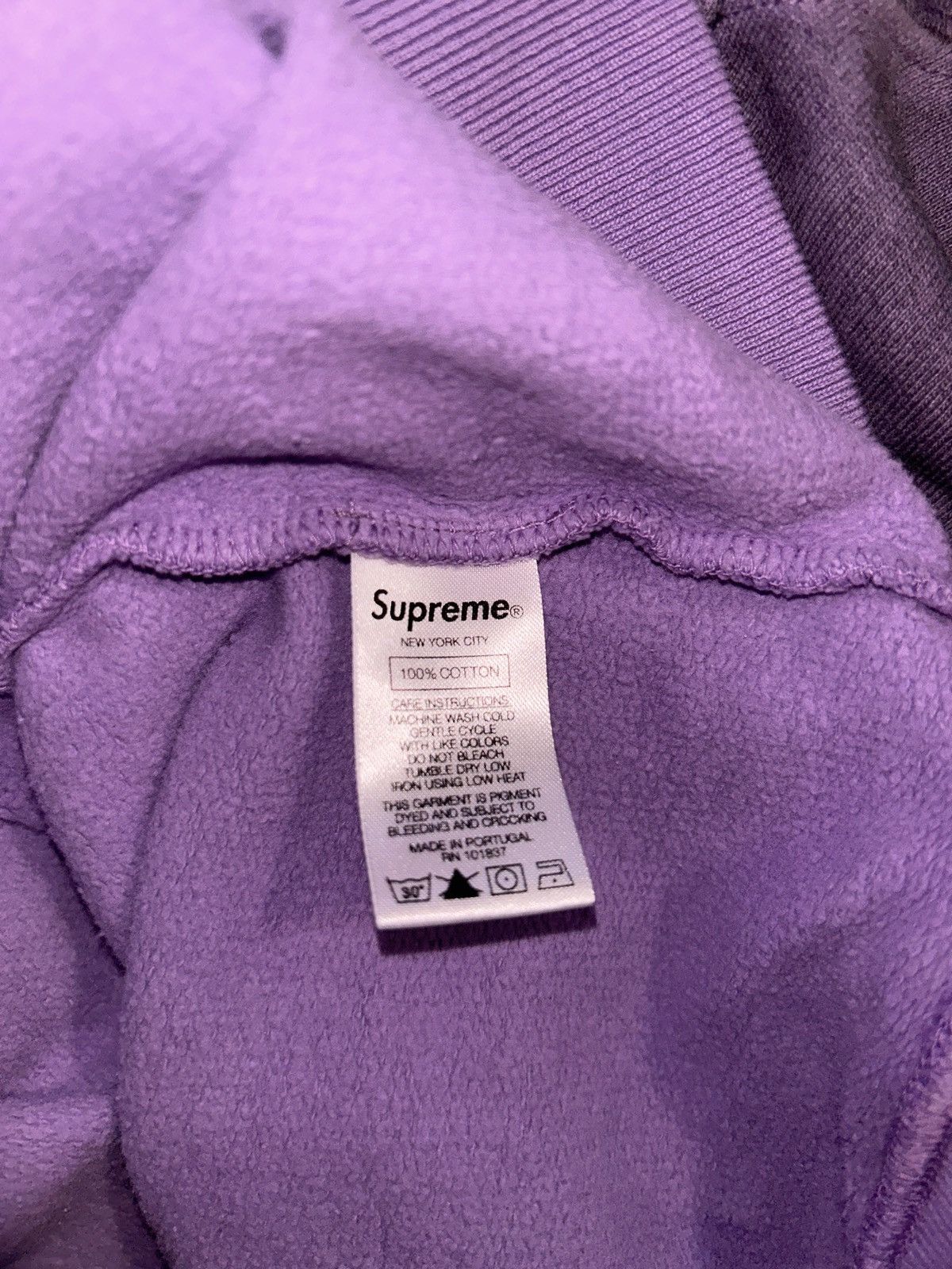 Supreme Violet Supreme Spray Hooded Sweatshirt Size US XL / EU 56 / 4 - 4 Thumbnail