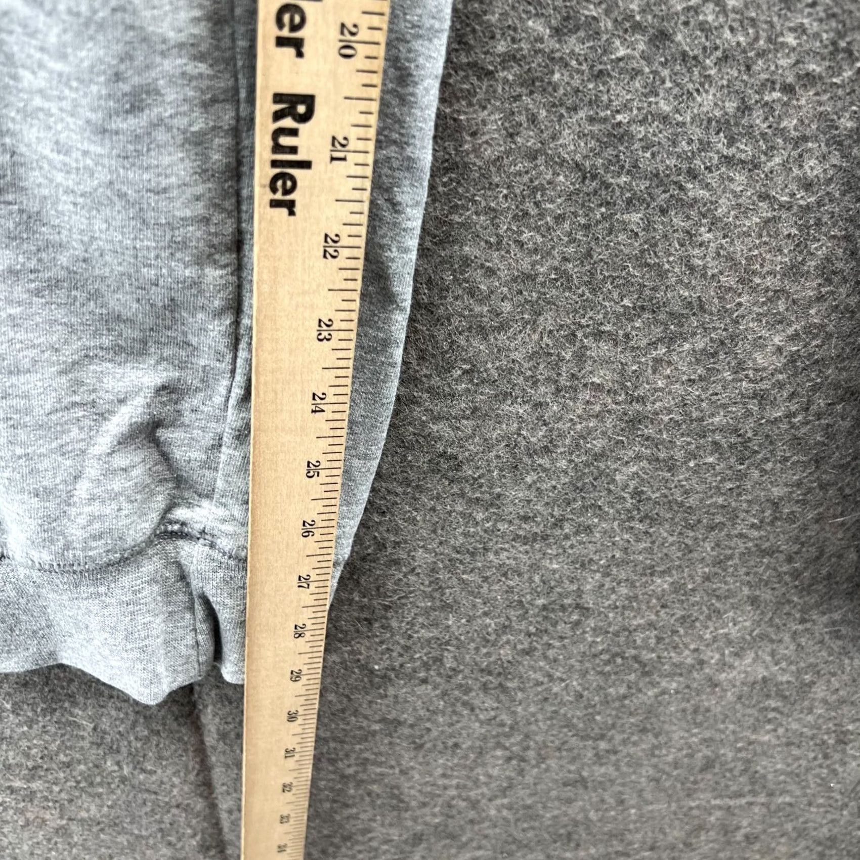 Champion Champion Sweatpants Men XL Gray Jogger Athletic Fleece Gym Tapered Pants Vintage No Size US 36 / EU 52 - 5 Thumbnail