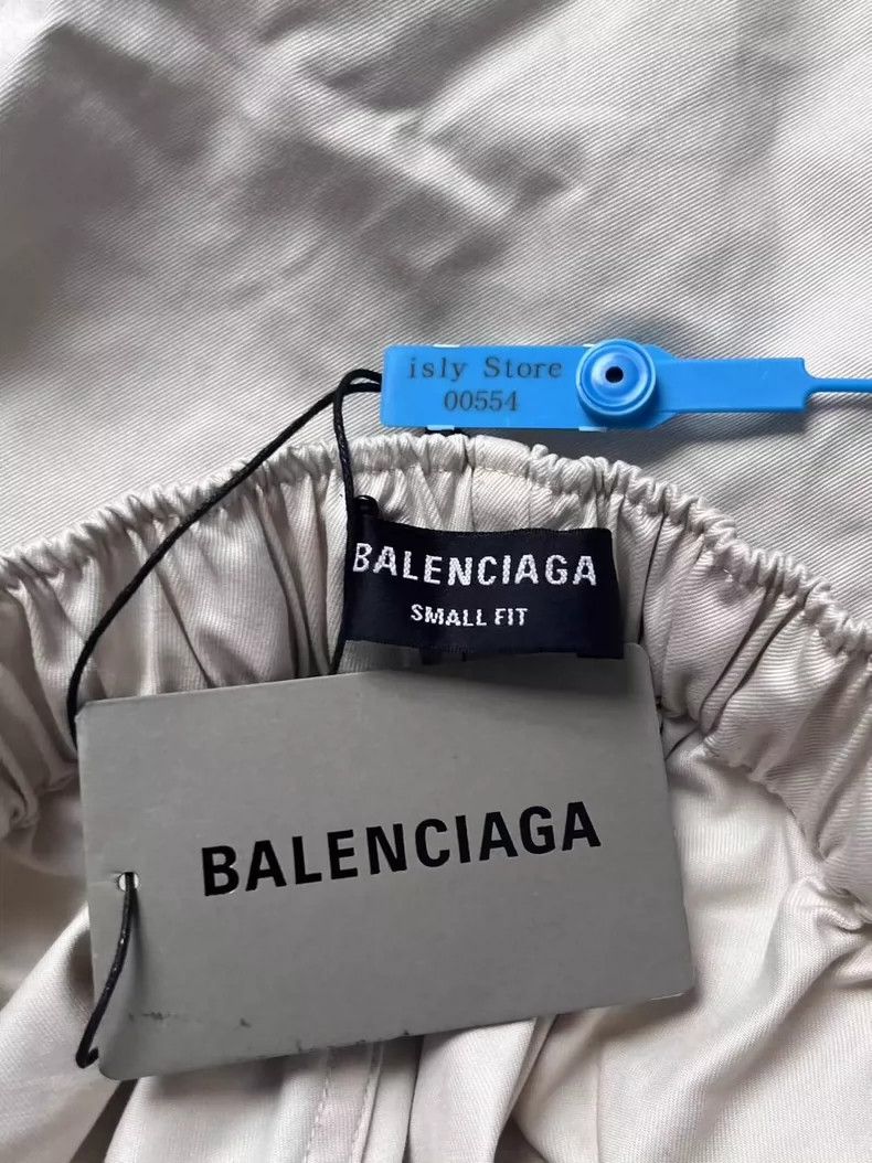 Balenciaga Balenciaga Letter Logo printed straight-leg casual shorts Size US 30 / EU 46 - 4 Thumbnail