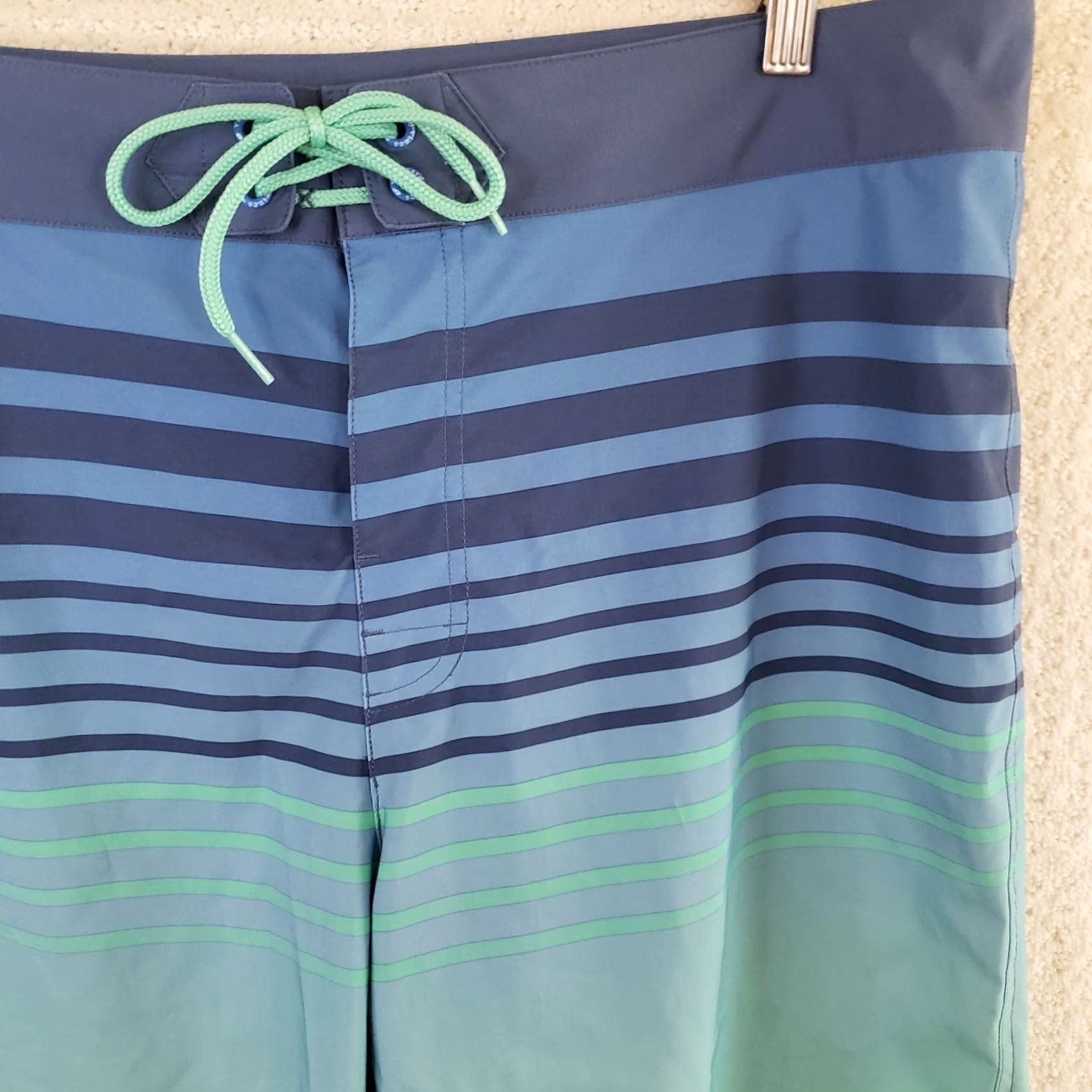 Vineyard Vines Vineyard Vines Board Shorts Men 36x9 Blue Green Striped Drawstring Pockets Logo Surfing Beach Size US 36 / EU 52 - 3 Thumbnail