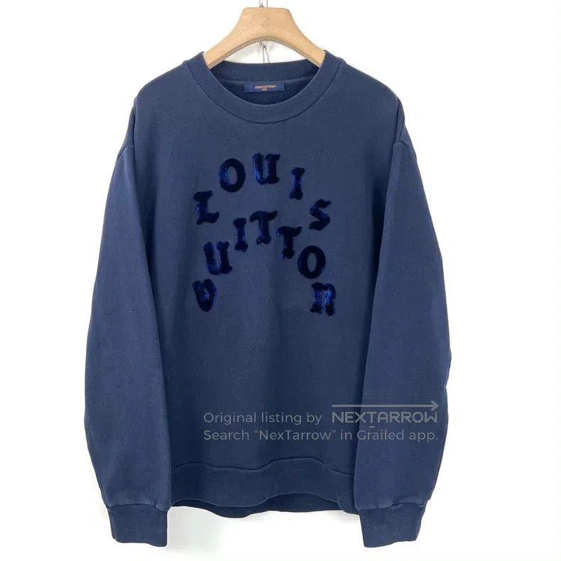 Louis Vuitton Louis Vuitton size 4l Blue logo flocked letter sweatshirt Size US M / EU 48-50 / 2 - 1 Thumbnail