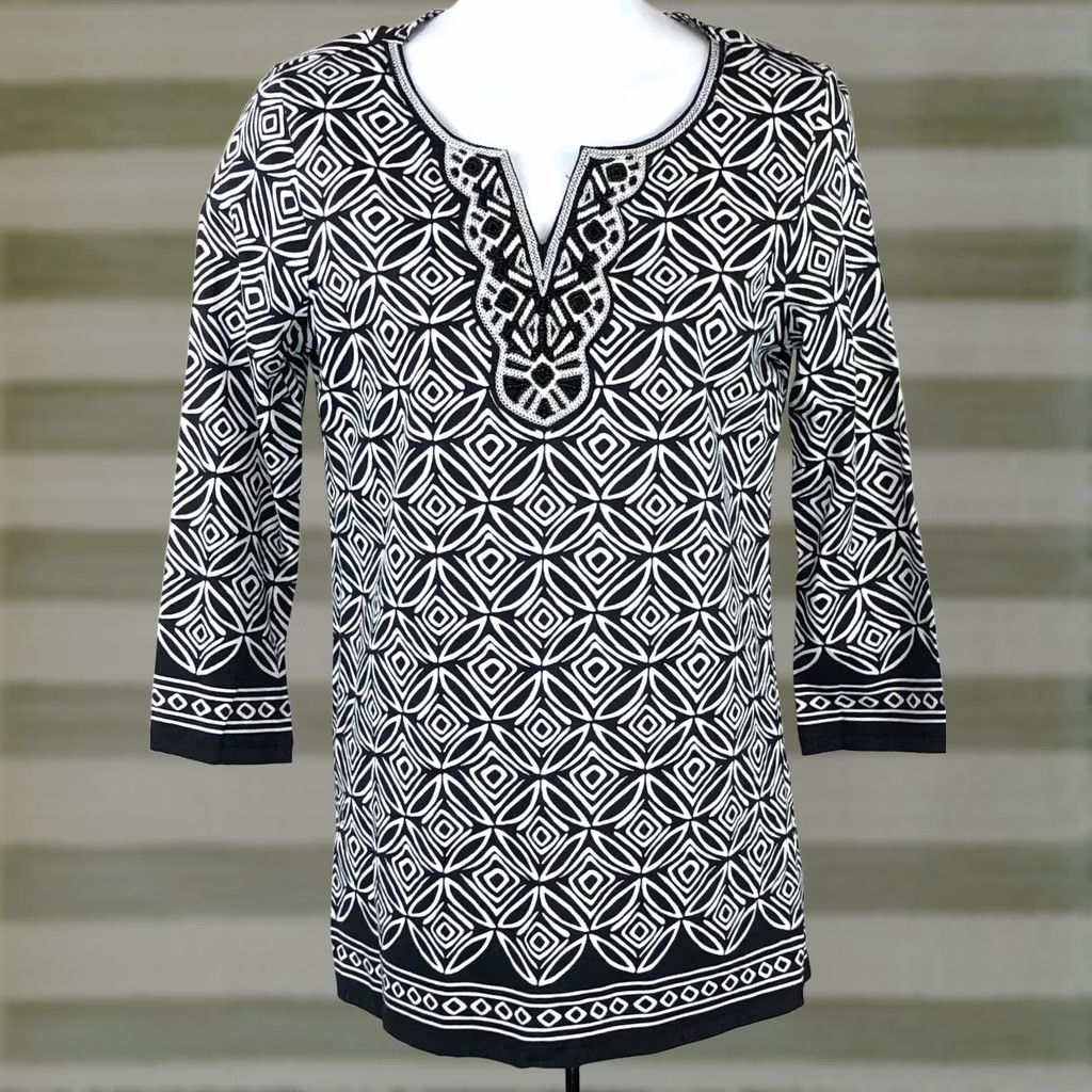 Charter Club Charter Club Geometric Geometric Kimono Tunic Top S Black White Abstract Art Beaded V-Neck Tribal Knit Shirt Womens S Size S / US 4 / IT 40 - 1 Thumbnail