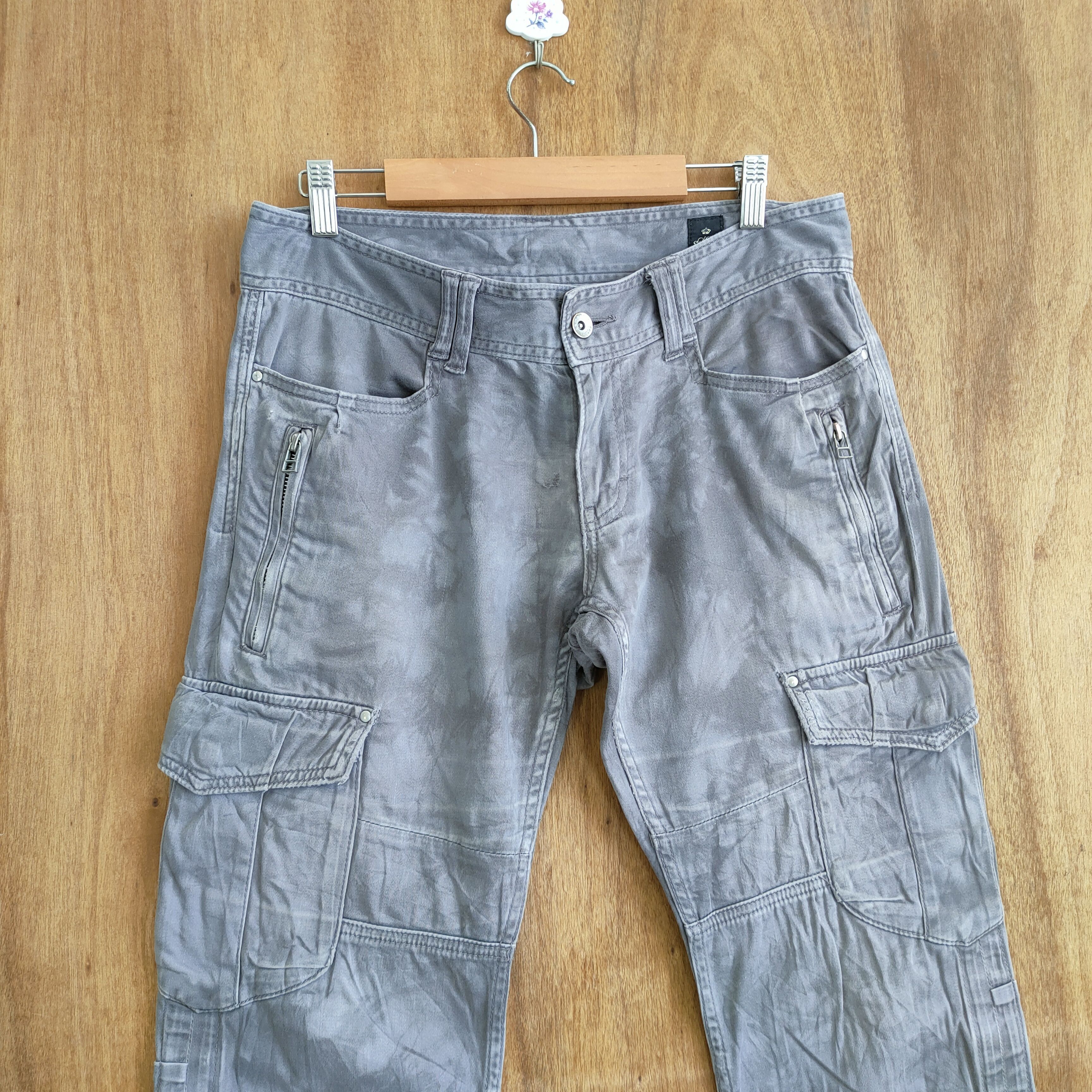 image of Authentic Semantic Design Grey 8 Pocket Cargo Pants, Men's (Size 32)