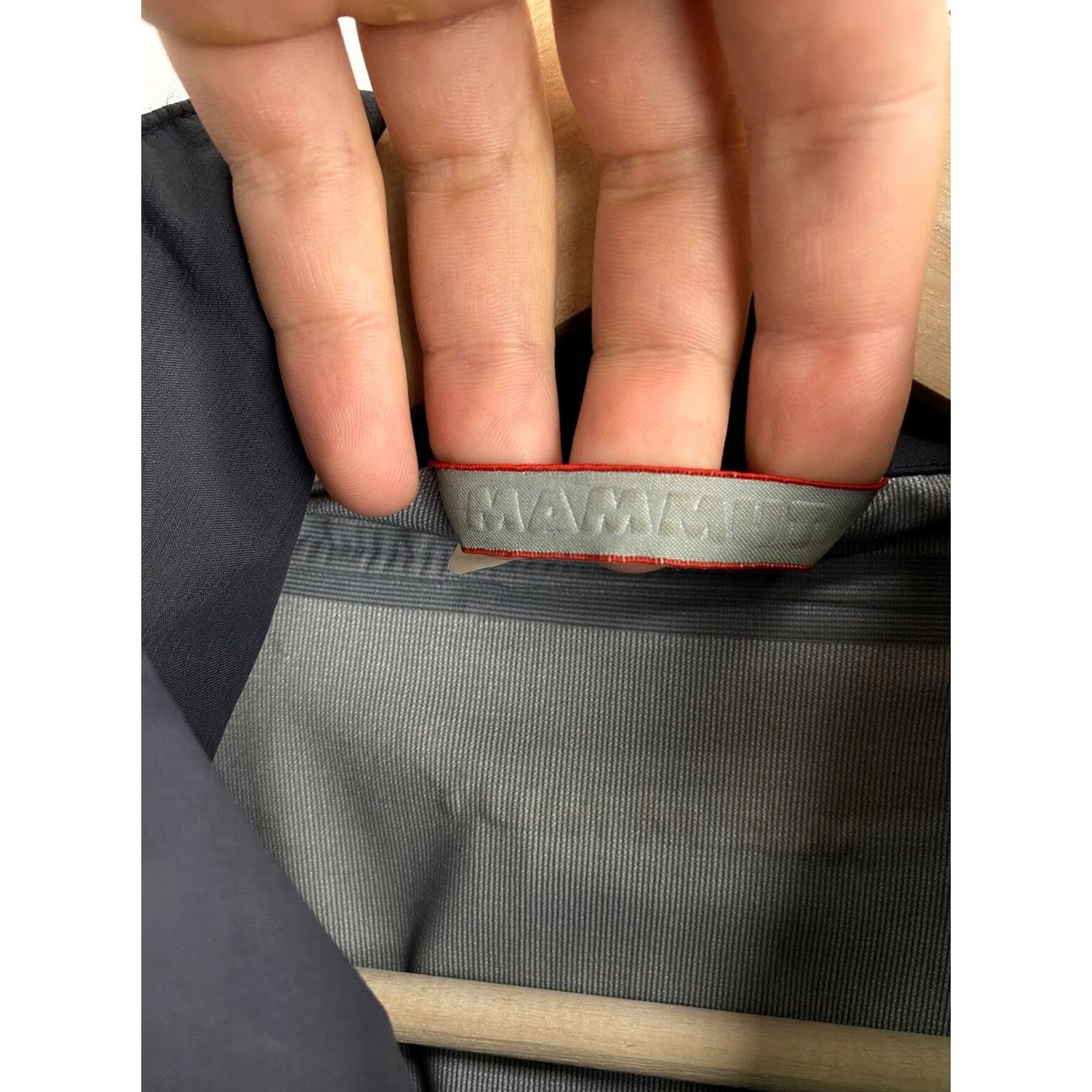 Mammut Mammut Dry Tech Outdoor Jacket XL Gray Men's Outdoor Jacket Size US XL / EU 56 / 4 - 7 Thumbnail