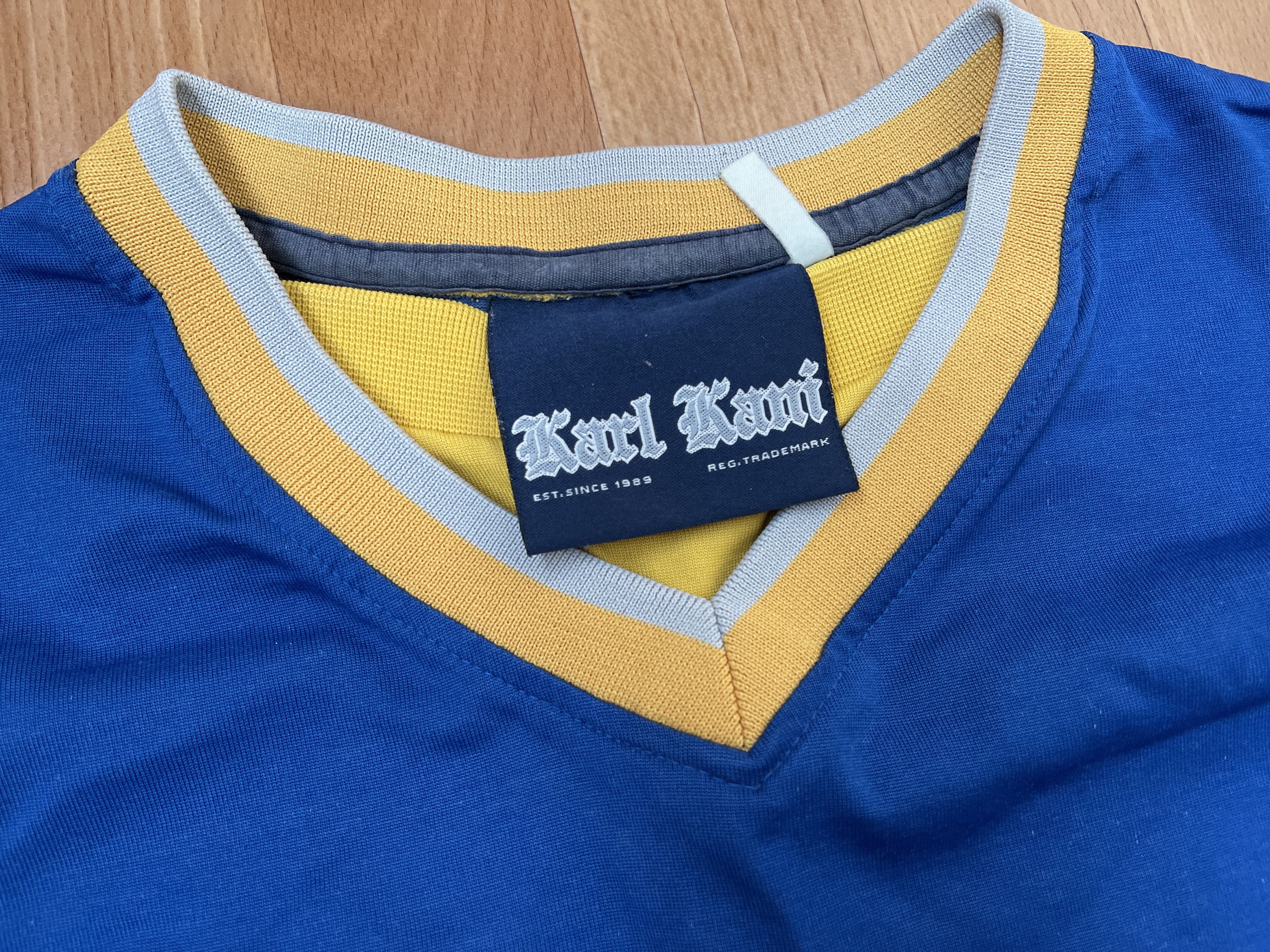 Karl Kani Karl Kani jersey Newark, New Jersey Brick City t-shirt Y2K L Size US L / EU 52-54 / 3 - 7 Thumbnail