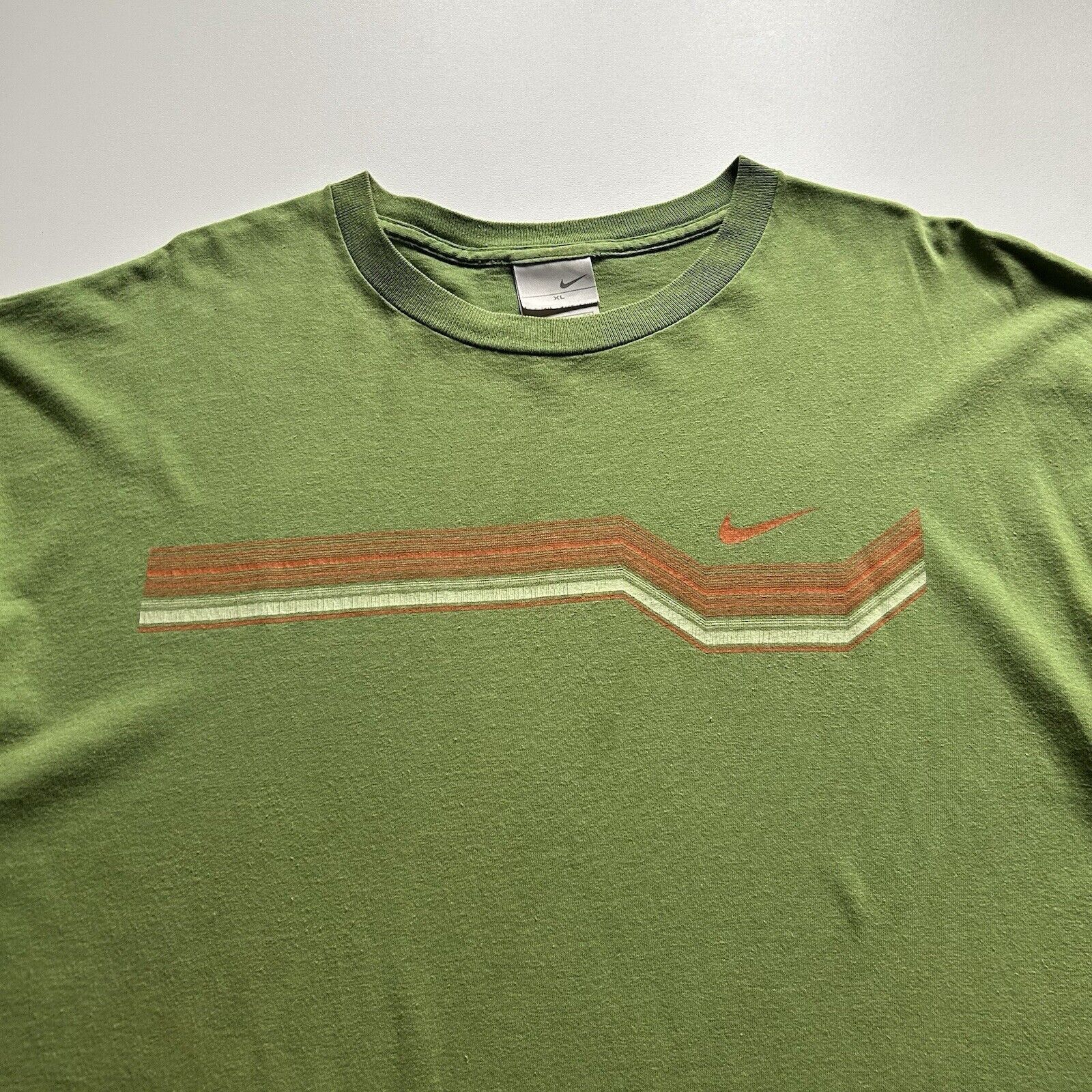 Nike Vintage 2000s Nike Swoosh Graphic T Shirt XL Green Rare Size US XL / EU 56 / 4 - 2 Thumbnail