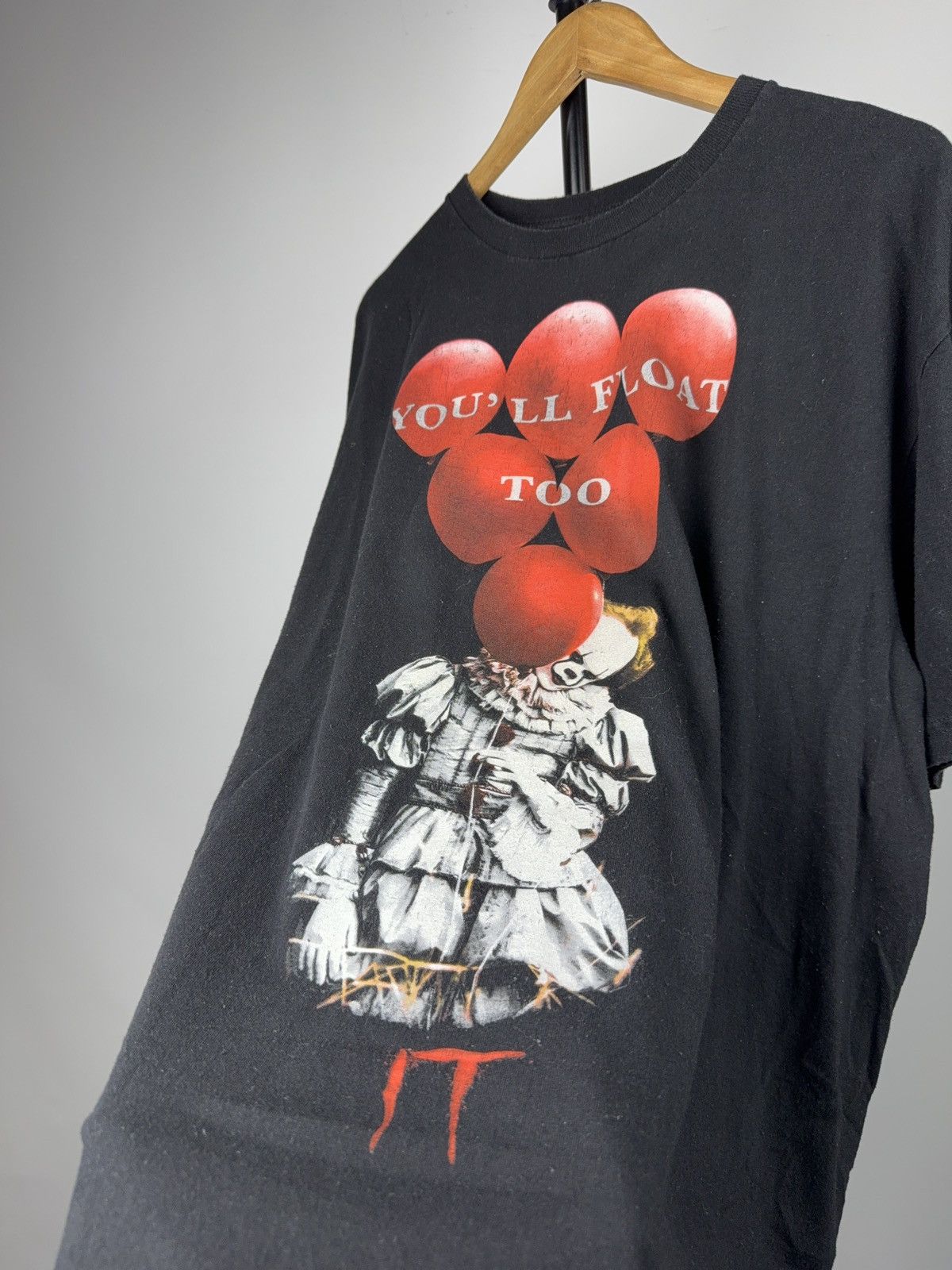 Japanese Brand 2022 IT Horror Movie Pennywise Graphic T-Shirt Size US L / EU 52-54 / 3 - 6 Thumbnail
