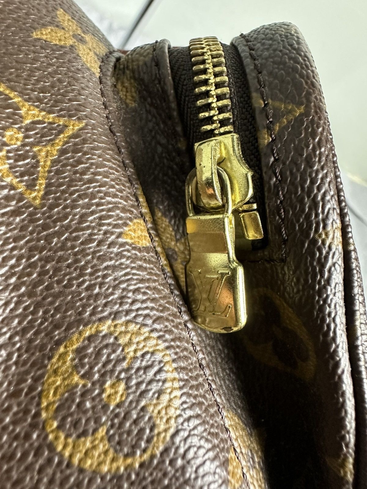 Louis Vuitton Louis Vuitton 1999 Montsouris GM Monogram Backpack Size ONE SIZE - 9 Thumbnail