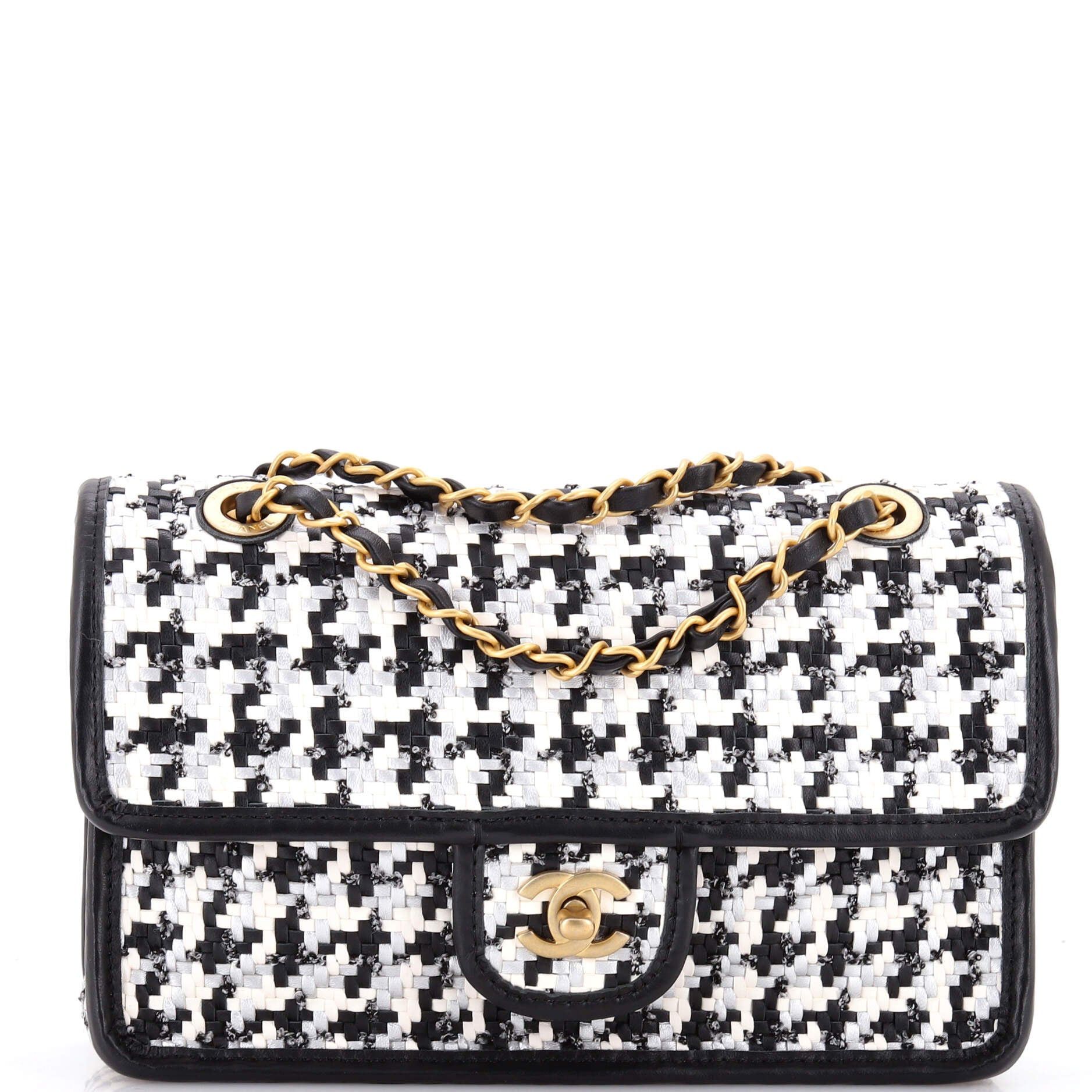 Chanel Classic Single Flap Bag Size ONE SIZE - 1 Thumbnail