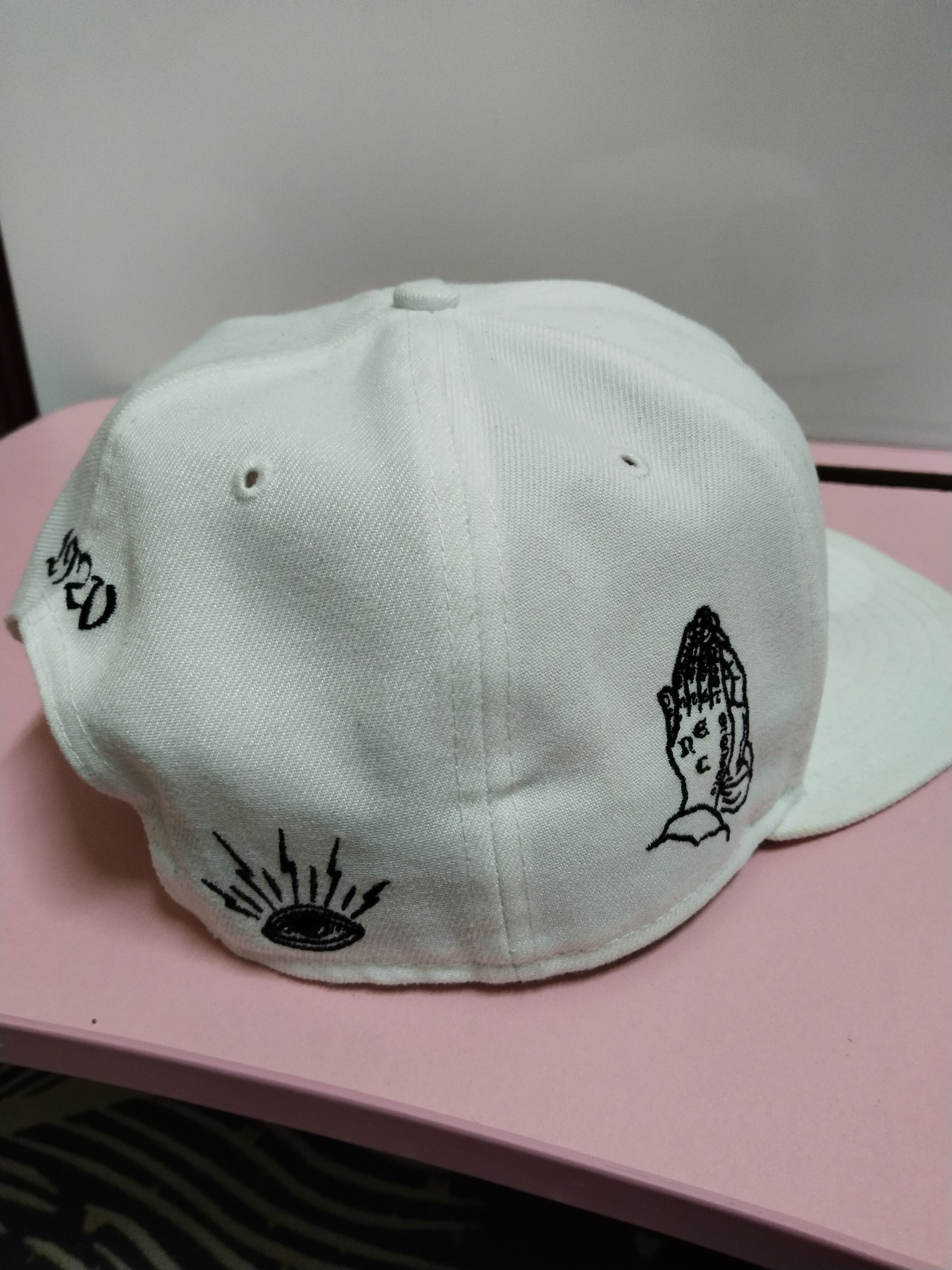 Buddha to Buddha × New Era SCRIPT PRAYING BUDDHA NEW ERA CAP Size ONE SIZE - 4 Thumbnail