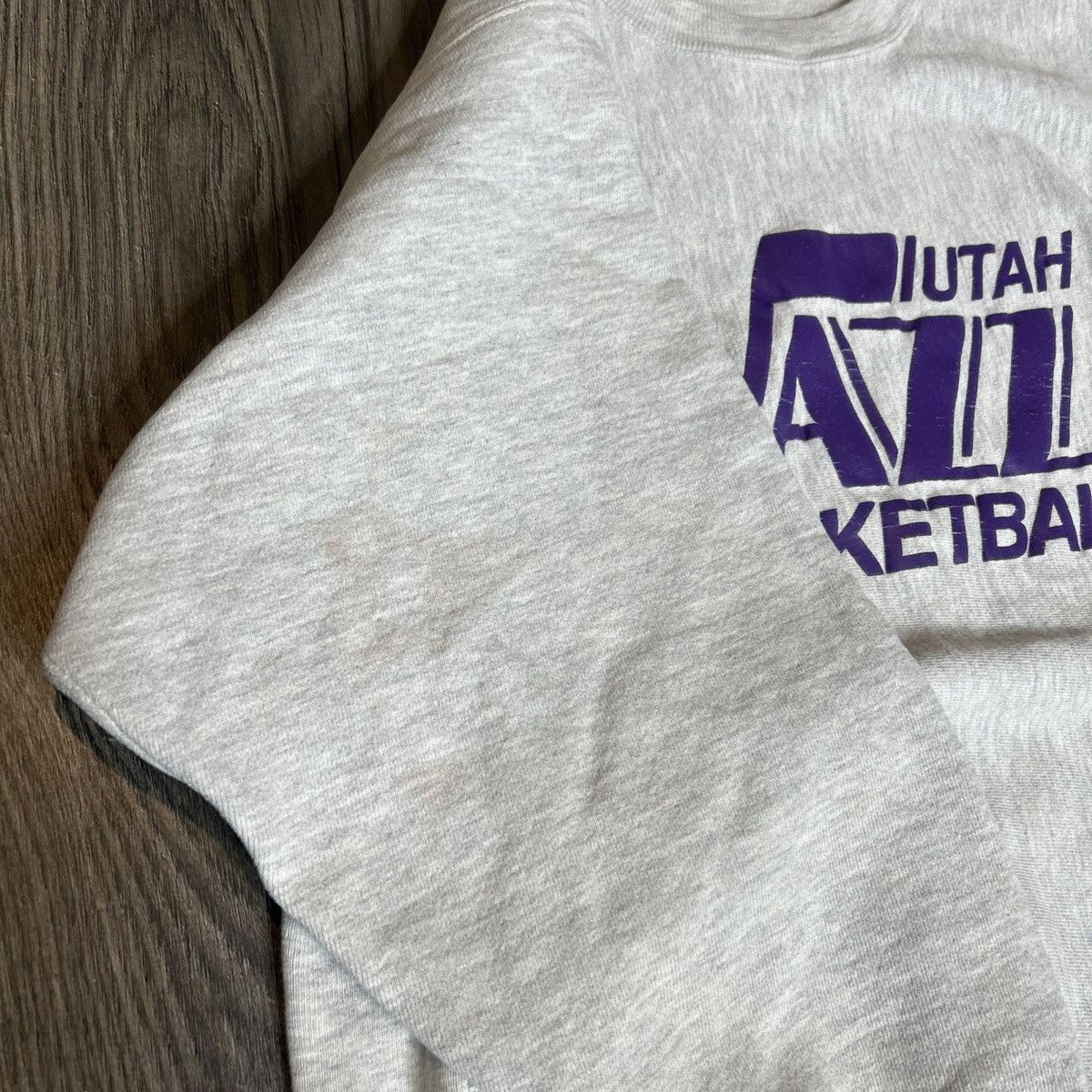 Champion Vintage champion reverse weave Utah jazz crewneck Size US M / EU 48-50 / 2 - 6 Thumbnail