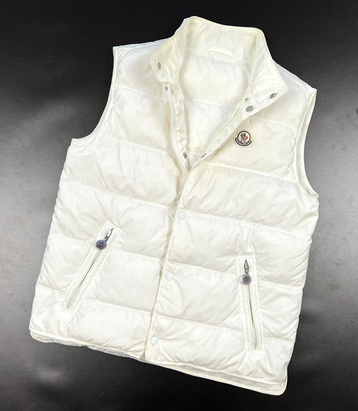 Moncler Auth Women’s Moncler White Casual Puffer Vest - 164cm - Xs/S Size XS / US 0-2 / IT 36-38 - 3 Thumbnail