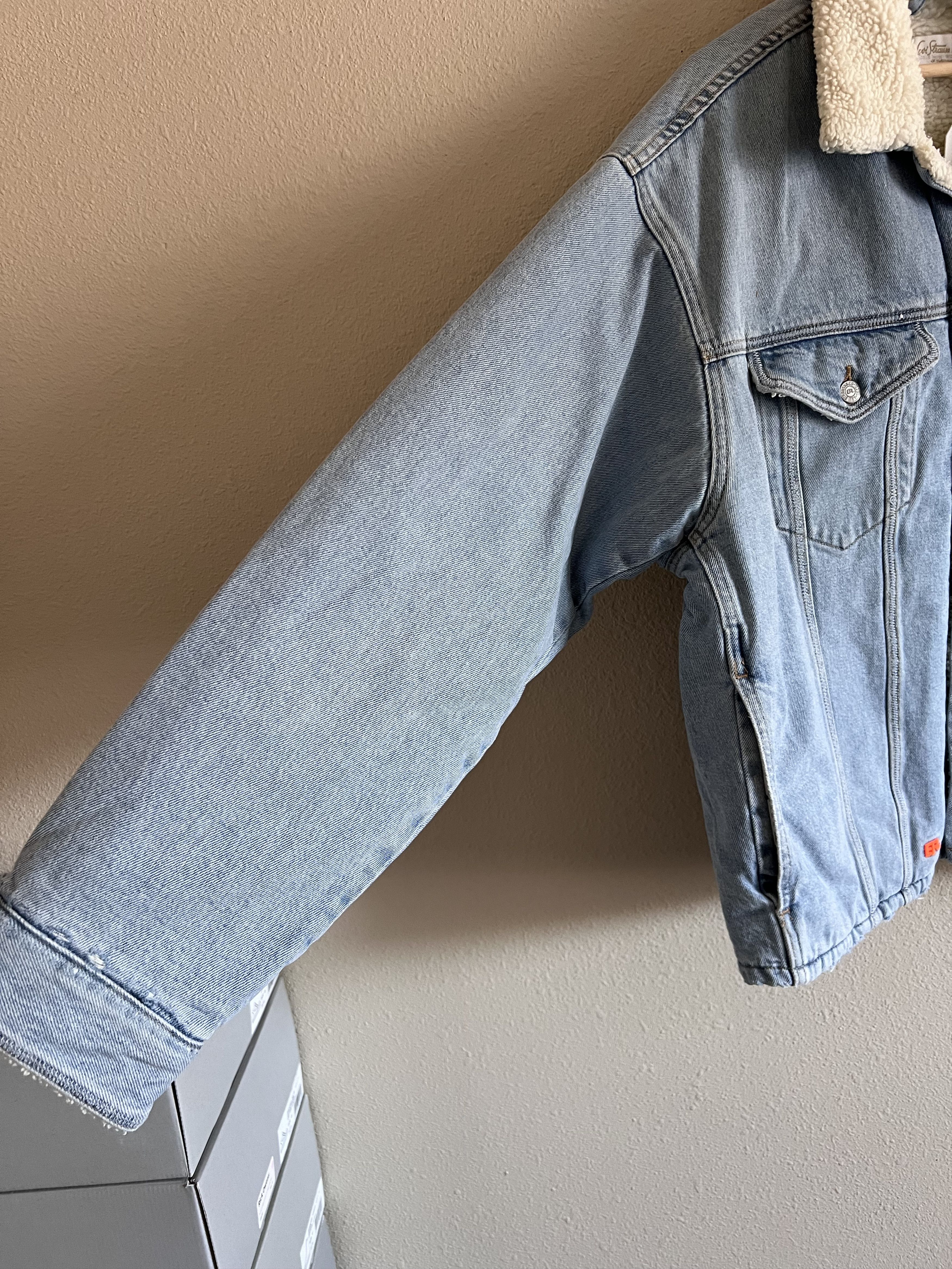 ERL × Levi's ERL Levi's Denim Sherpa Lined Trucker Jacket Size US XL / EU 56 / 4 - 4 Thumbnail
