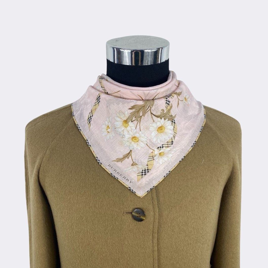 Burberry Vintage Burberry Handkerchief Neckerchief Bandana H267R Size ONE SIZE - 2 Thumbnail