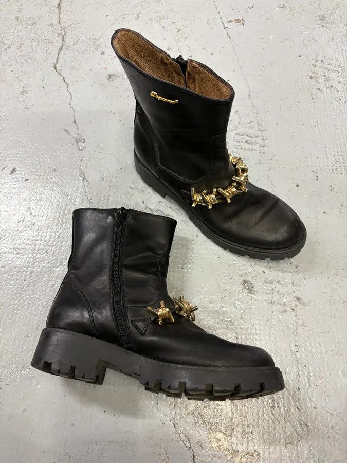 Dsquared2 2010s Dsquared2 Black Leather Gold Chain Ankle Boot Size US 7 / IT 37 - 5 Thumbnail