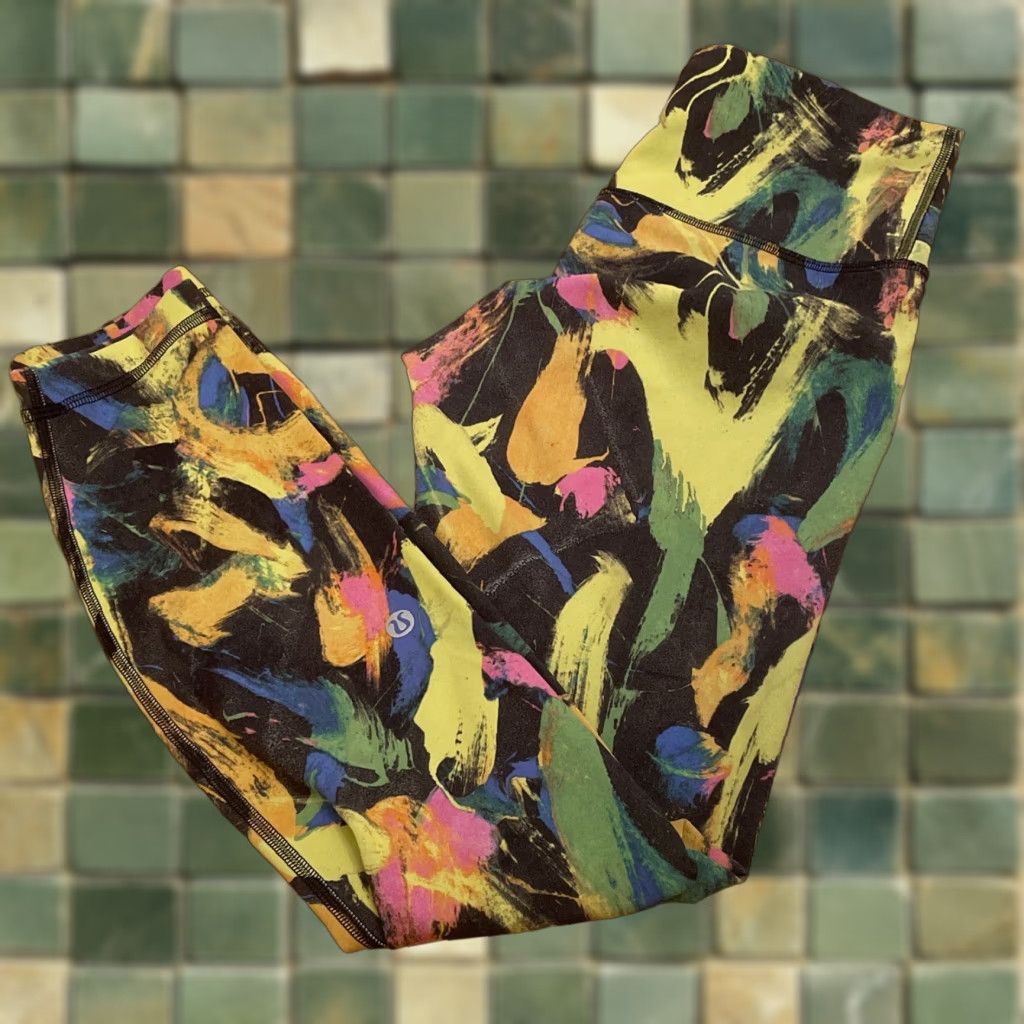 Lululemon LULULEMON Wunder Train High Rise Tight 25” Legging Undertone Black Multi Print Women Size 6 Activewear Athletic Skinny Leggings Size 28" / US 6 / IT 42 - 1 Thumbnail