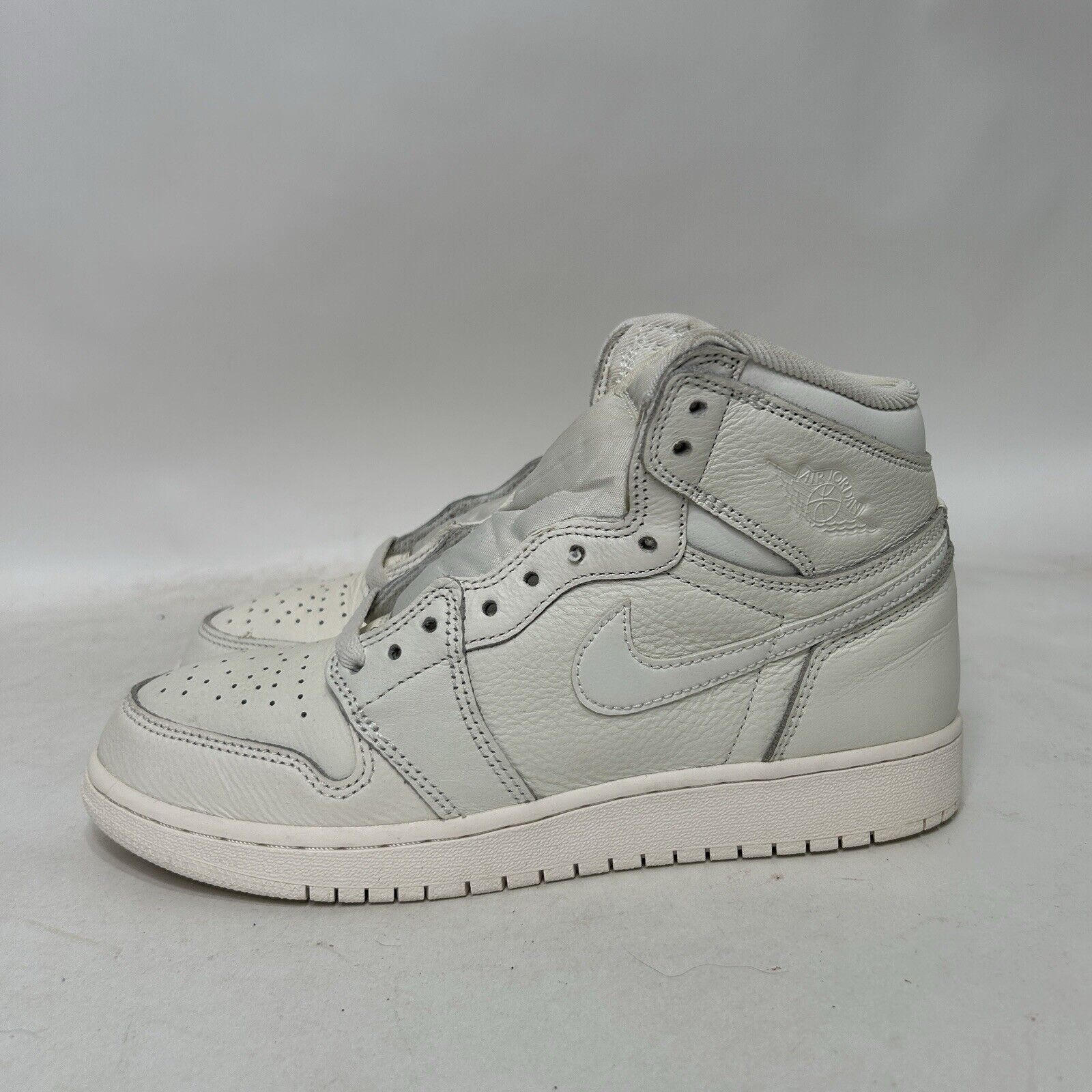 Nike Nike Shoes Air Jordan 1 Retro High OG BG “Sail” 2024 Size US 8.5 / IT 38.5 - 6 Thumbnail