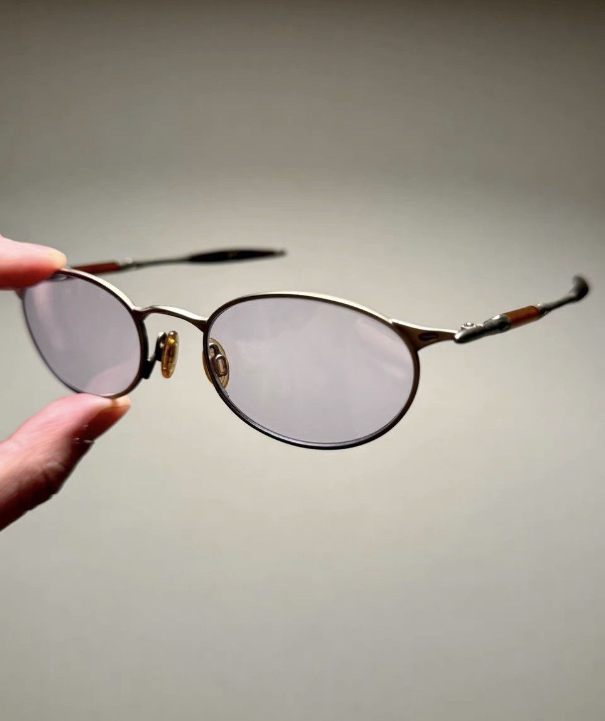Oakley White Oval Frame Sunglasses Size ONE SIZE - 2 Thumbnail