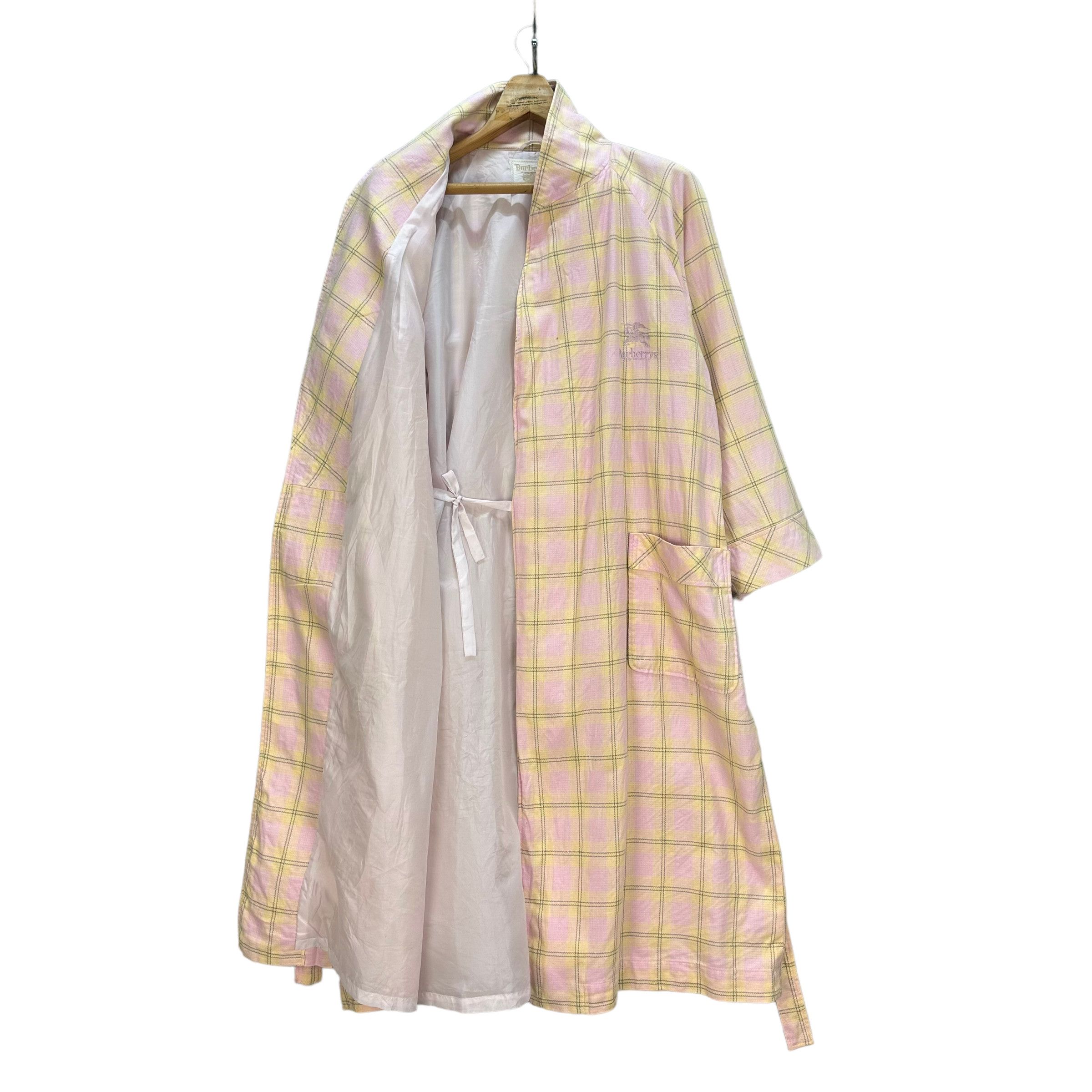 Burberry BURBERRYS CHECKED ROBES #7886-188 Size L / US 10 / IT 46 - 8 Thumbnail