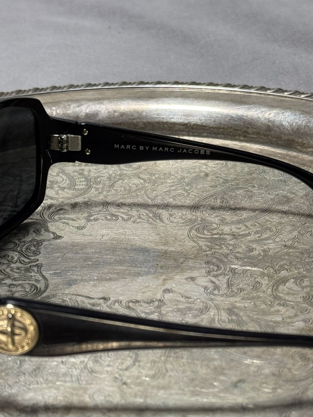 Marc by Marc Jacobs Marc by Marc Jacobs Black Sunglasses (Unisex) Size ONE SIZE - 7 Thumbnail