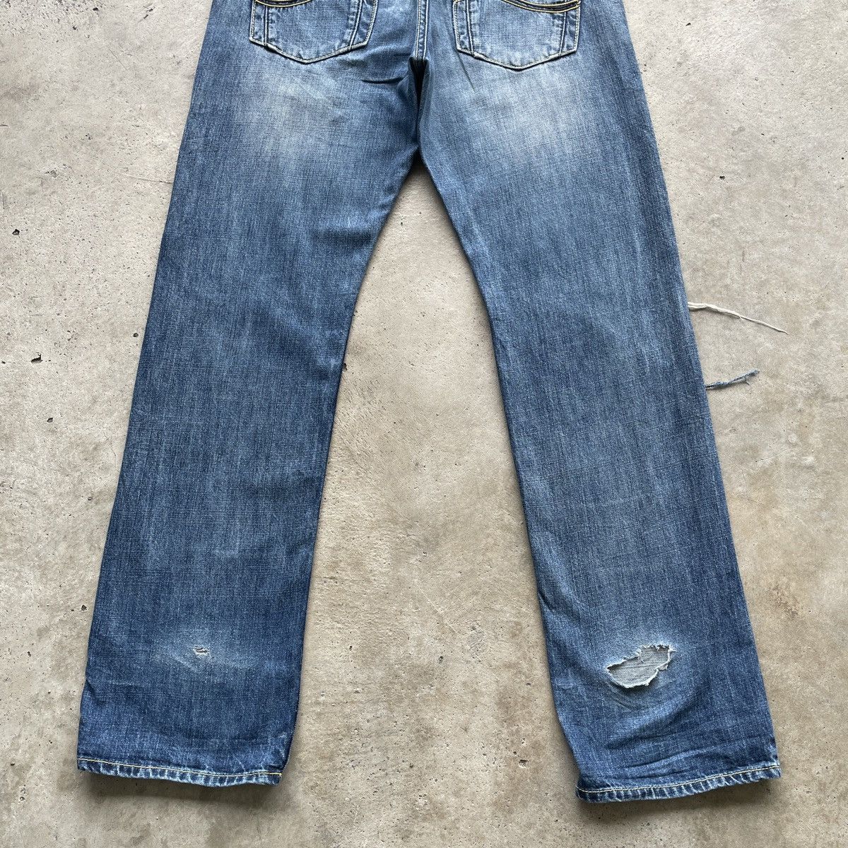 Japanese Brand Vintage Lee Japan Ripped Faded Distressed Jeans Pants W33 Size US 33 - 10 Thumbnail