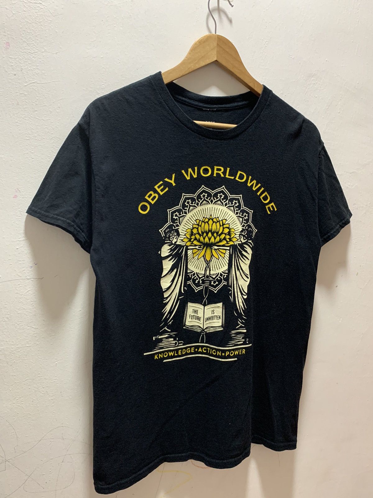 Obey Obey Worldwide Medium Size Size US M / EU 48-50 / 2 - 4 Thumbnail