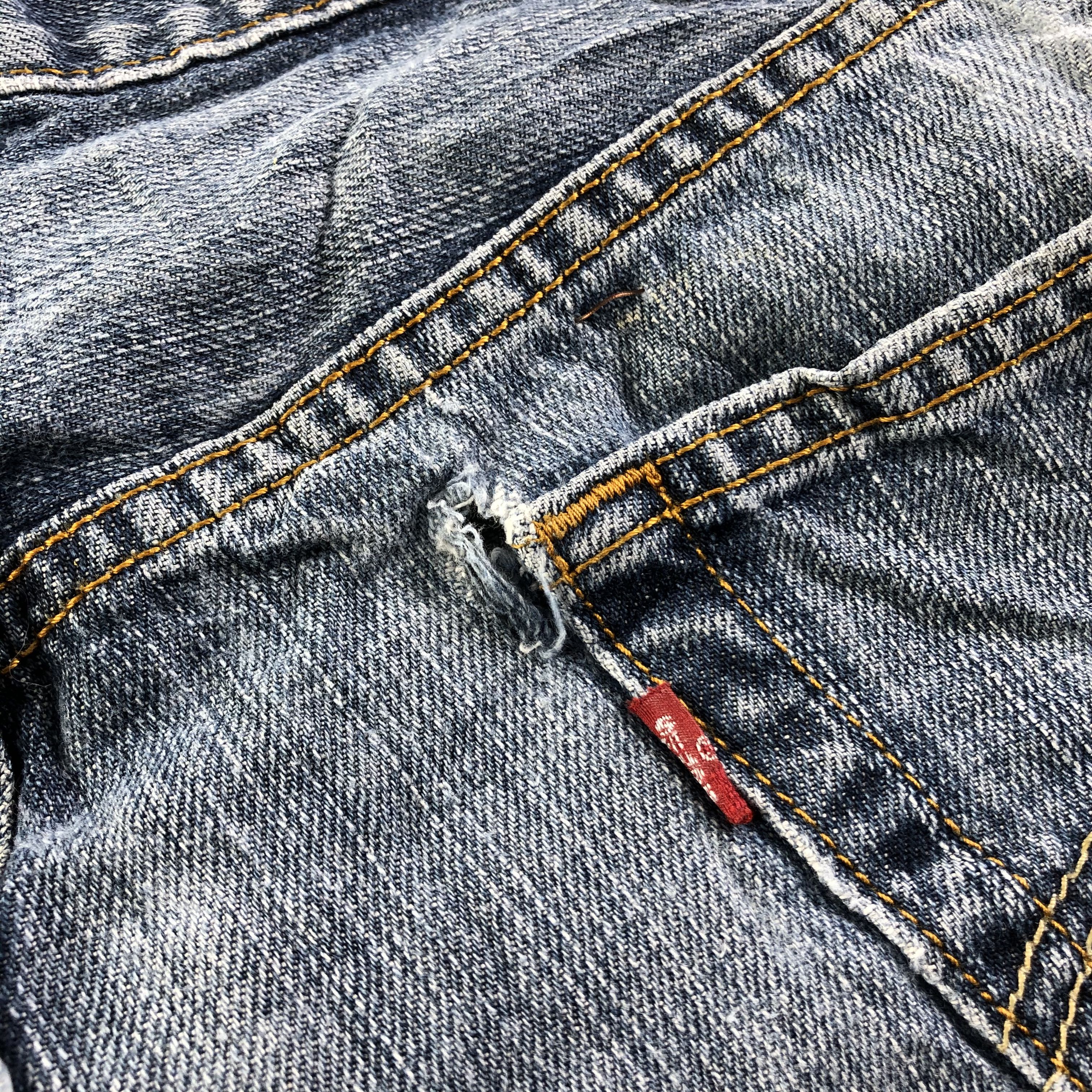 Levi's Vintage Levis 505 Jeans-J3339 Size US 35 - 10 Thumbnail