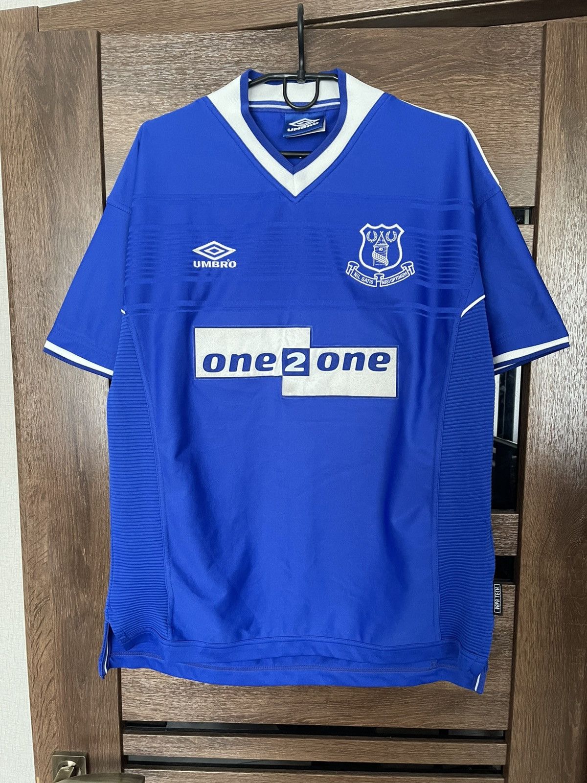 Umbro 1999/2000 Umbro Everton Vintage Soccer Jersey Shirt Size US L / EU 52-54 / 3 - 2 Thumbnail