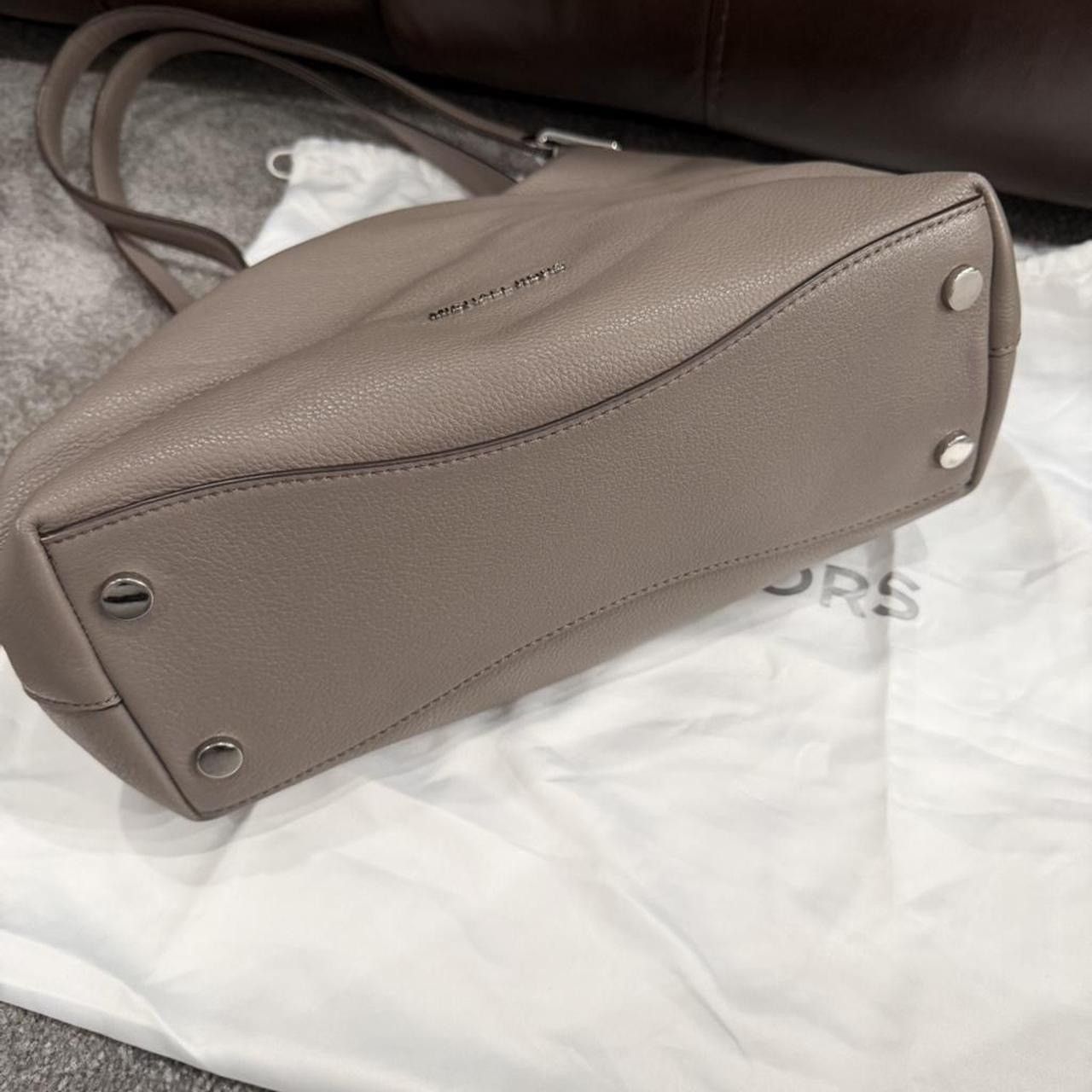 Michael Kors Michael Kors Pebbled Leather Shoulder Bag Size ONE SIZE - 6 Thumbnail