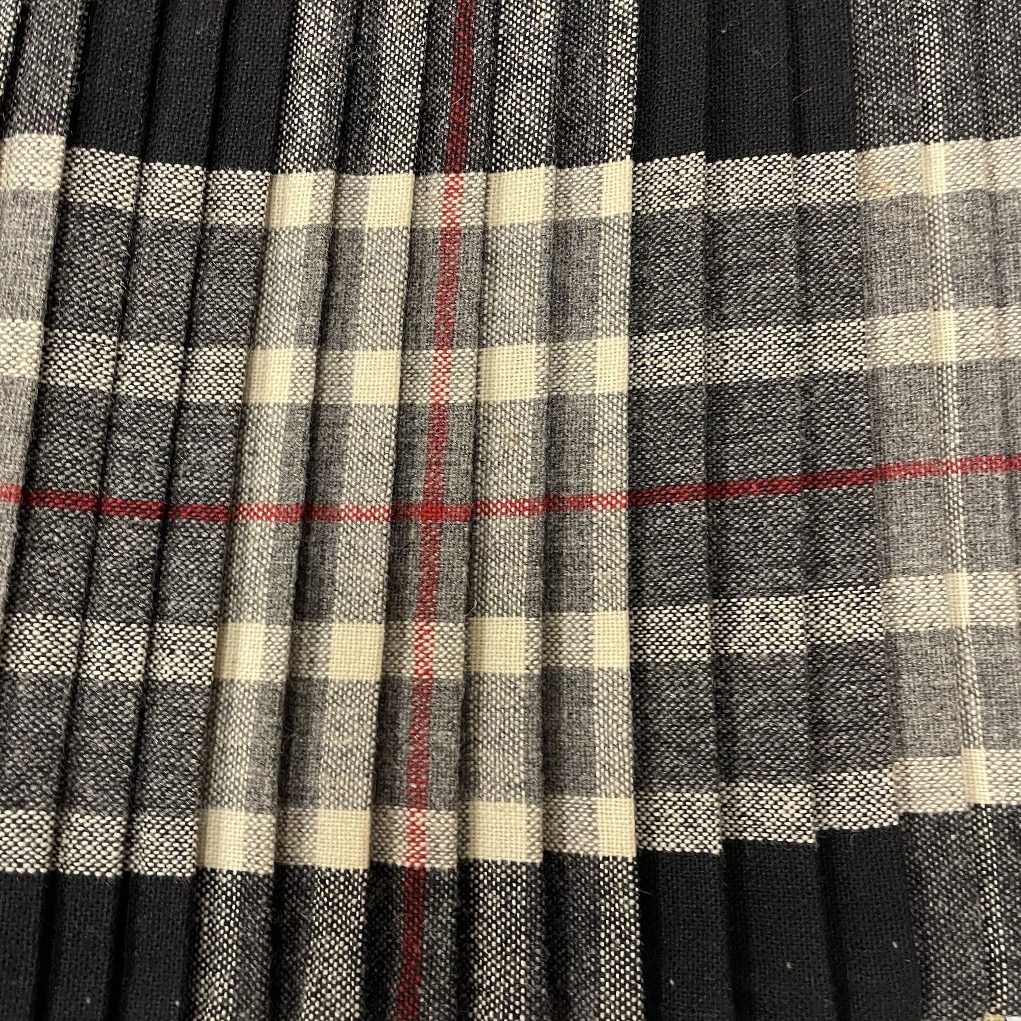 Other Vtg Black White Red SHADOW PLAID PLEATED Wool Skirt Size 24" / US 00 / IT 34 - 3 Thumbnail