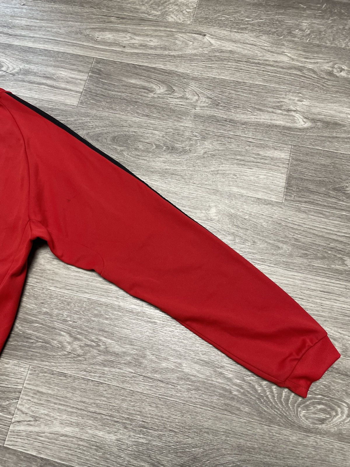 Adidas Vintage Adidas Liverpool 2010/2011 Soccer Jersey Sweatshirt Size US XL / EU 56 / 4 - 18 Thumbnail