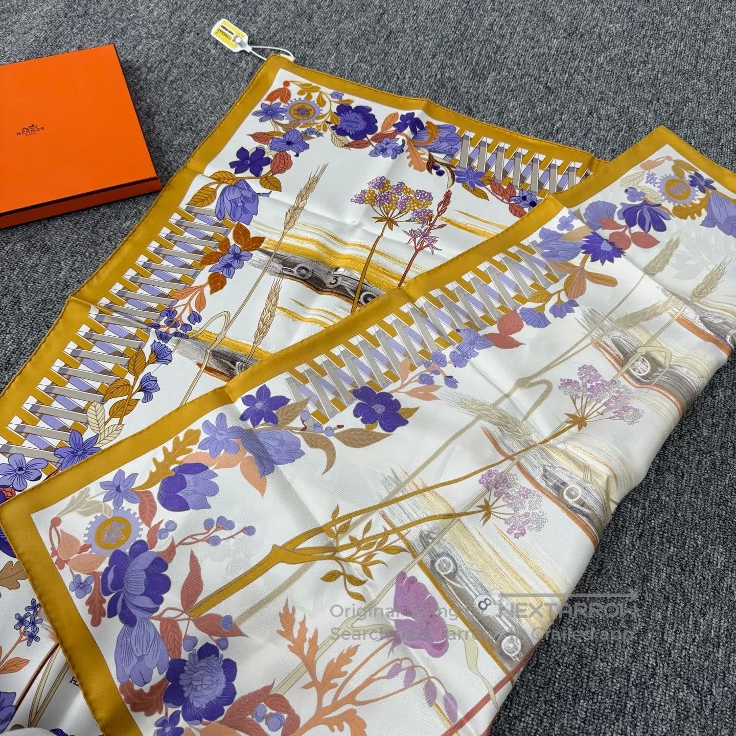 Hermes Hermes A car weaving through the sea of flowers; a scarf.| Size ONE SIZE - 3 Thumbnail