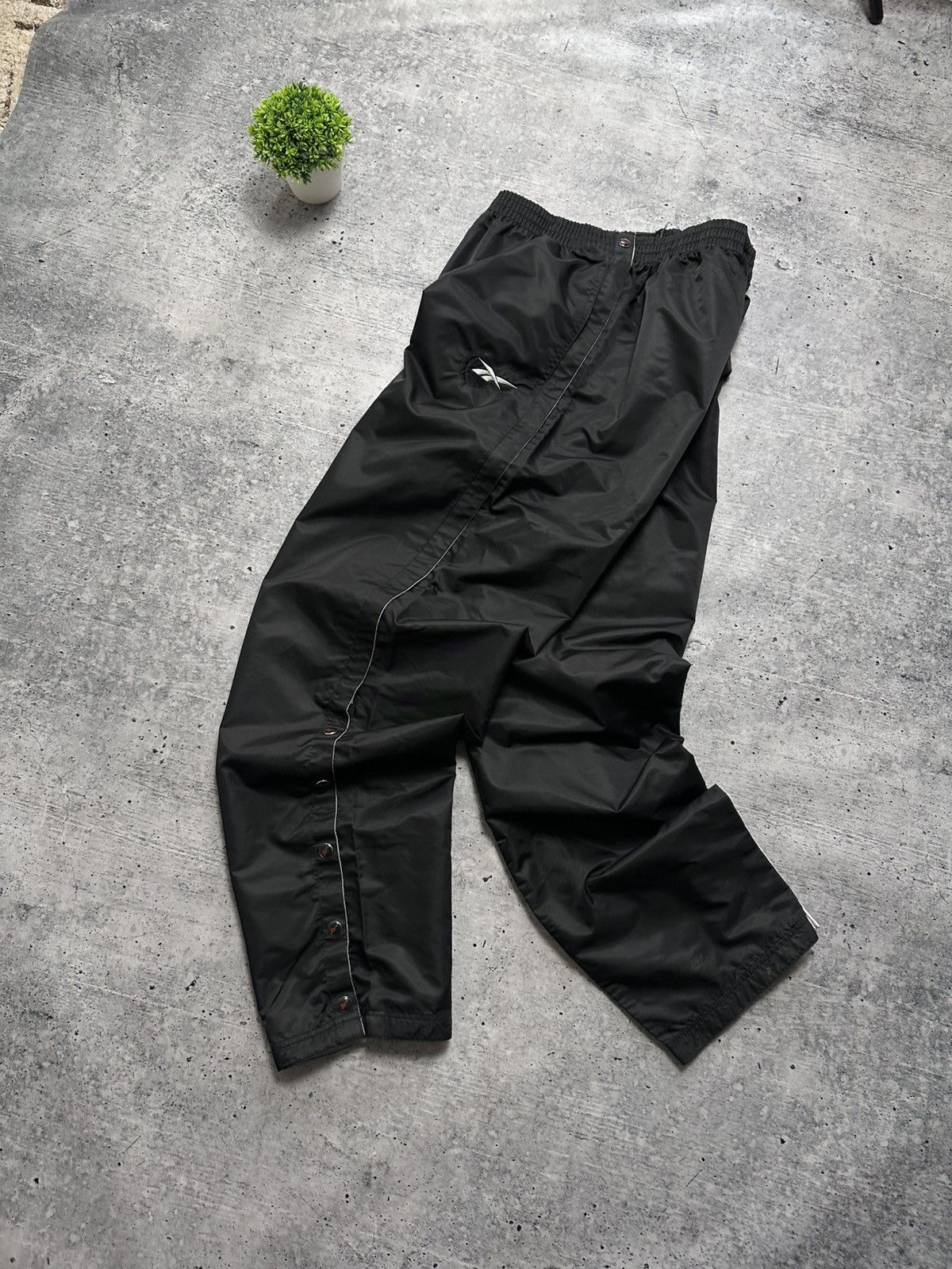 Reebok Vintage 90s Reebok Basketball Track Sweat Nylon Pants Size US 34 / EU 50 - 3 Thumbnail