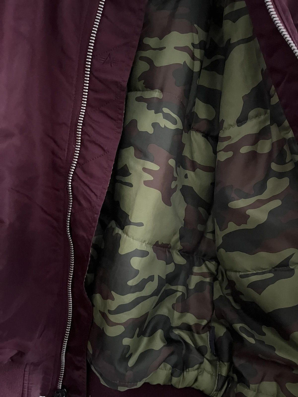 Alpha Industries Alpha Industries Reversible Burgundy/Camo Bomber Jacket Size US L / EU 52-54 / 3 - 7 Thumbnail