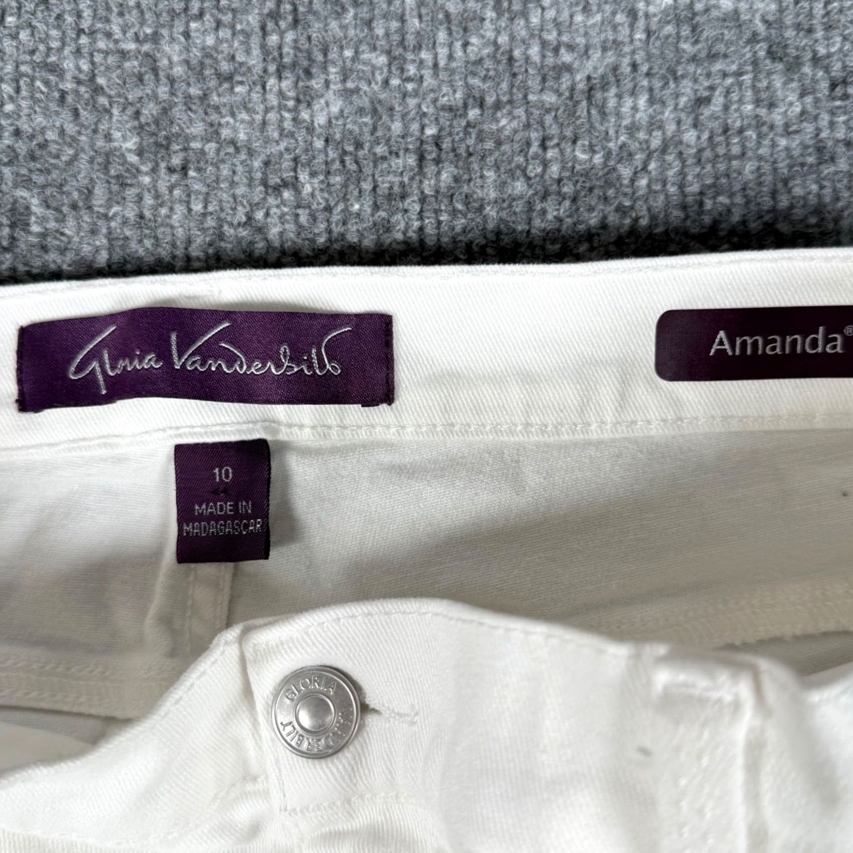 Gloria Vanderbilt Gloria Vanderbilt Amanda Jeans White Straight Womens 10 Denim Cotton Blend Pockets Stretch Classic Fit Inseam 27.5in Rise 10.5in Zip Button Size 32" / US 10 / IT 46 - 6 Thumbnail