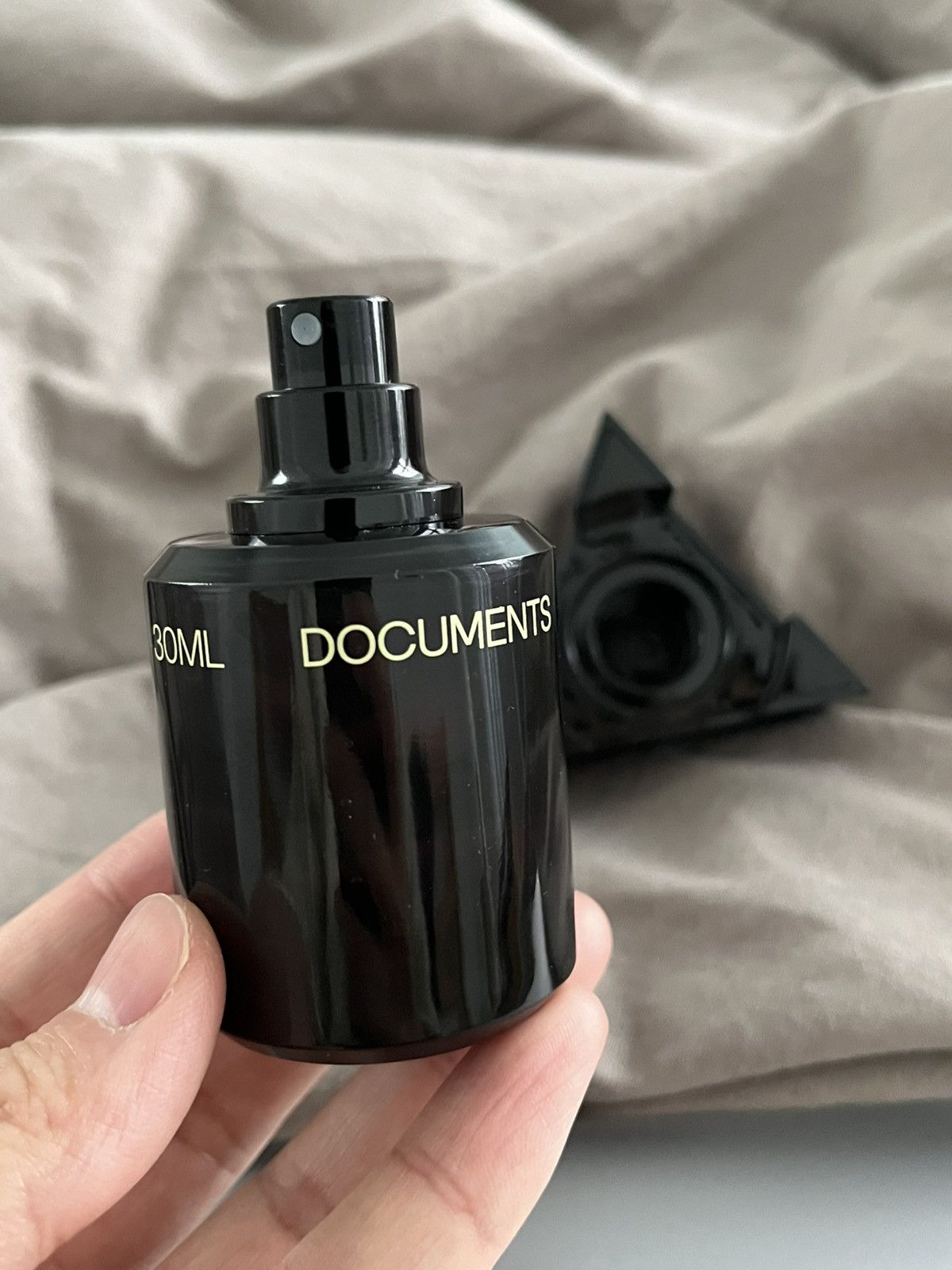 Document Luxury fragrance Documents perfume for men / unisex Size ONE SIZE - 6 Thumbnail