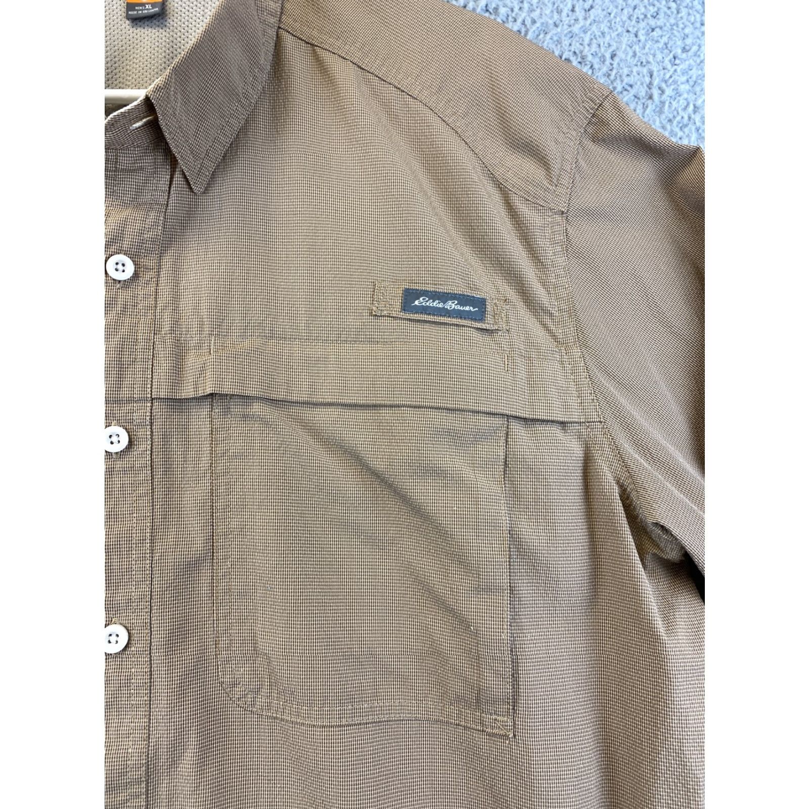 Eddie Bauer VINTAGE Eddie Bauer Sport Shop Men's Long Sleeve Vented Button-Up Shirt Sz L Brown Sports Size US L / EU 52-54 / 3 - 3 Thumbnail