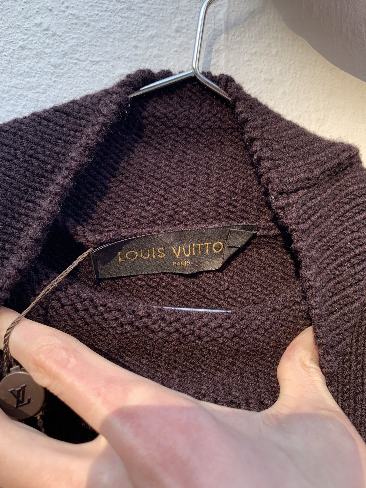 Louis Vuitton Louis Vuitton x Chapman Brothers snow leopard jumper Size US XL / EU 56 / 4 - 4 Thumbnail