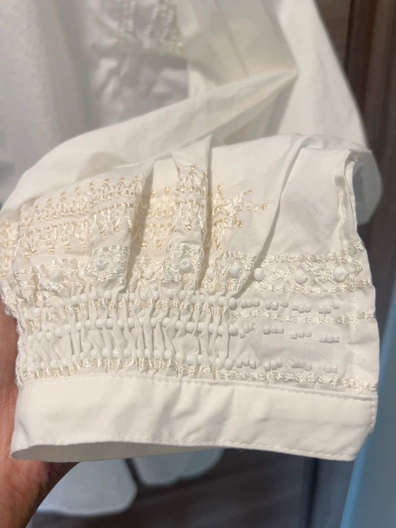 Dries Van Noten DRIES VAN NOTEN size:38 A white beaded shirt Size US XS / EU 42 / 0 - 4 Thumbnail