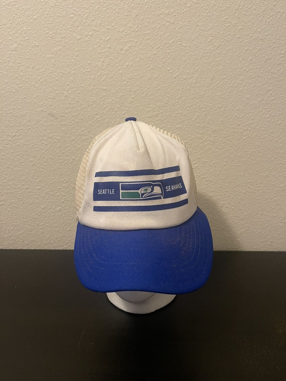 NFL Vintage 1980s Seattle Seahawks Trucker Mesh Hat Size ONE SIZE - 1 Thumbnail