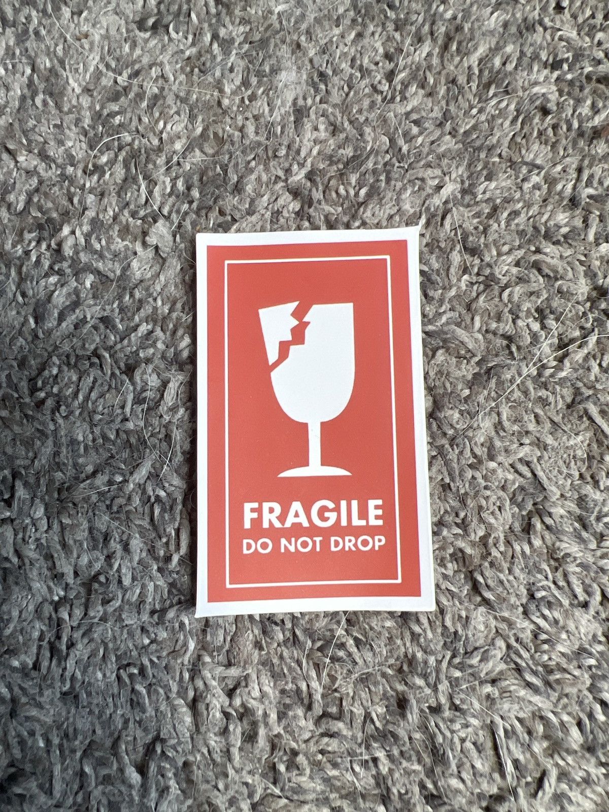 Hypebeast × Vintage Fragile Do Not Drop Sticker Size ONE SIZE - 1 Thumbnail