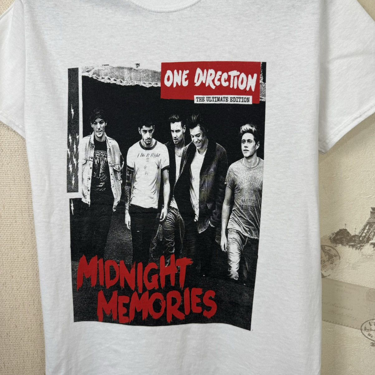Other One Direction T shirt Midnight Memories Rock sz S White Size US XL / EU 56 / 4 - 8 Thumbnail