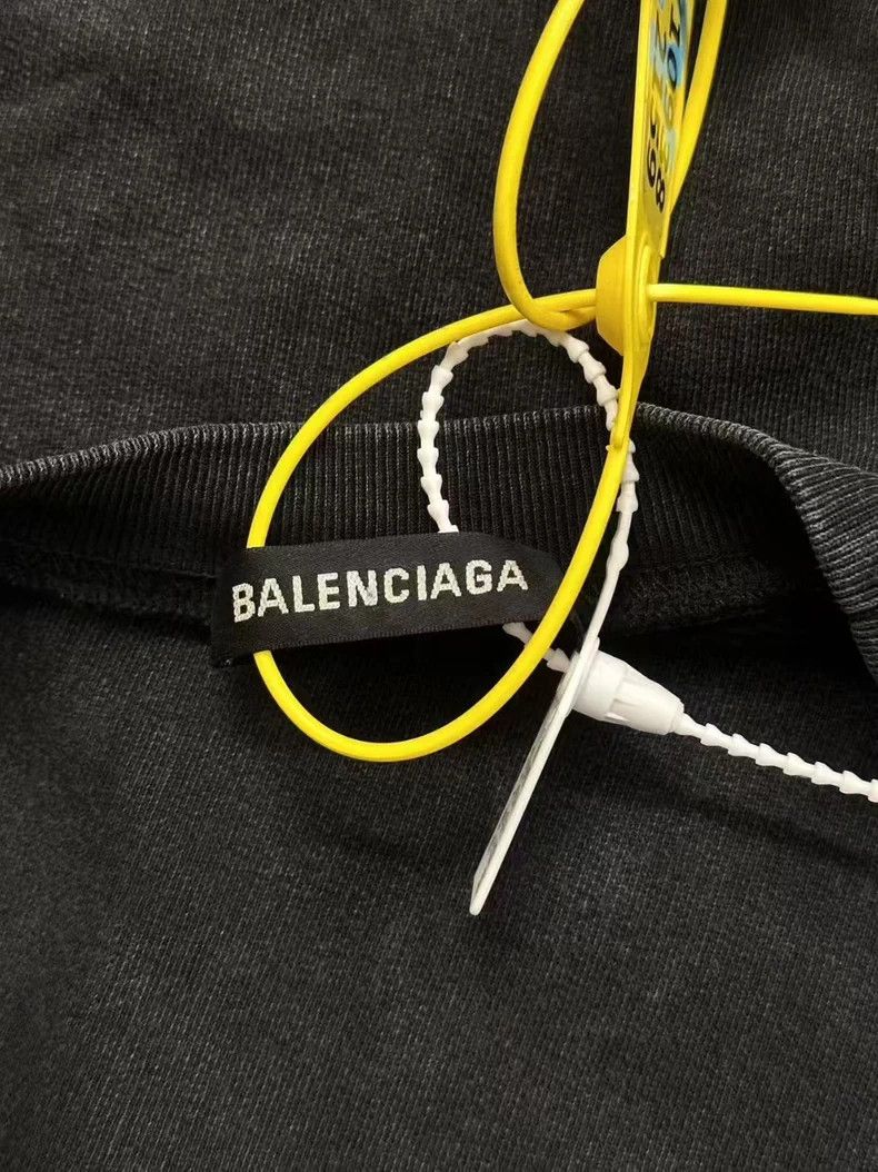 Balenciaga Balenciaga Washed Aged Black Lock扣 Sweater Size US XS / EU 42 / 0 - 3 Thumbnail