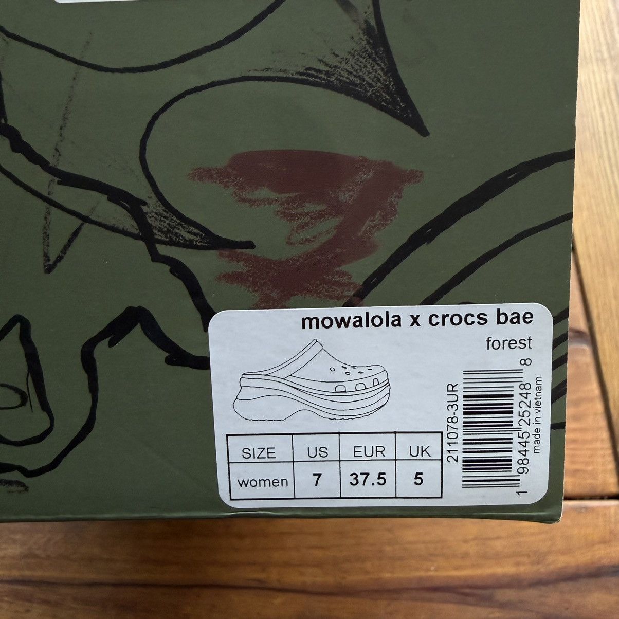 Crocs Mowalola x Wmns Classic Bae Clog ‘Forest’ Size US 7 / IT 37 - 8 Thumbnail