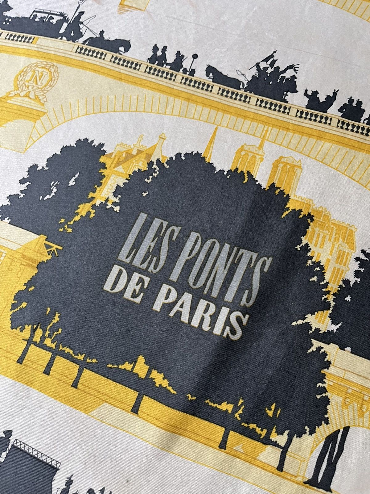 Hermes Hermes ''Le Ponts de Paris'' silk scarf yellow rare Size ONE SIZE - 8 Thumbnail